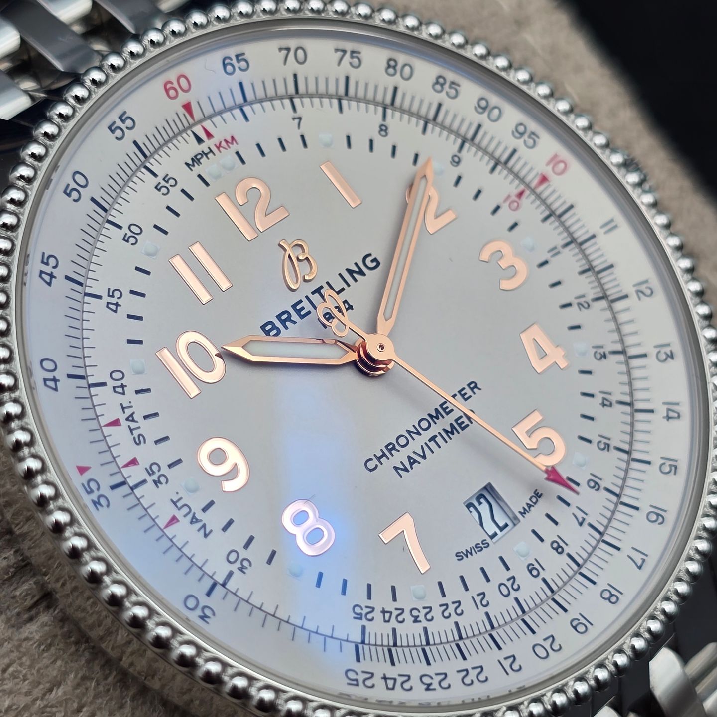 Breitling Navitimer A173262A1G1A1 (2024) - Black dial 40 mm Steel case (4/8)
