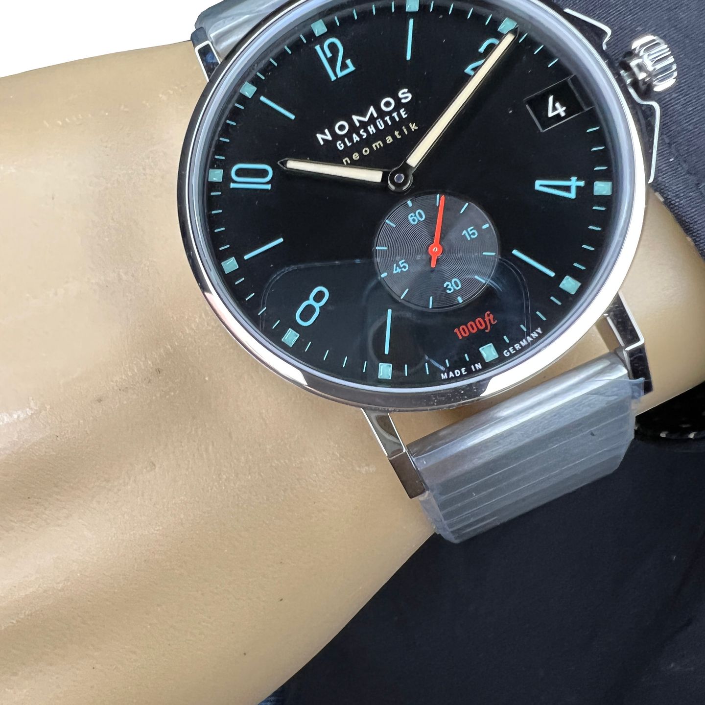 NOMOS Tangente Neomatik 581 (2022) - Zwart wijzerplaat 42mm Staal (3/8)