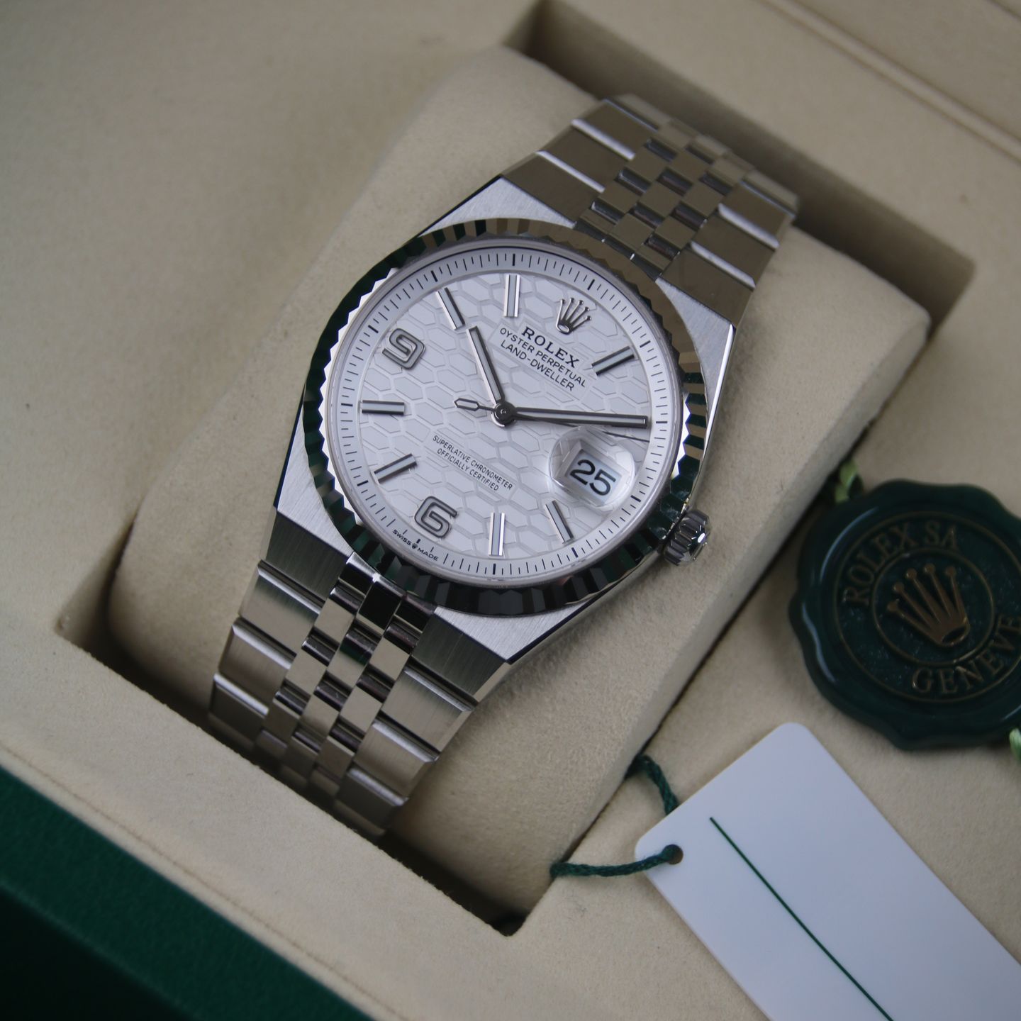 Rolex Land-Dweller 36 127234 (2026) - White dial 36 mm Steel case (1/8)
