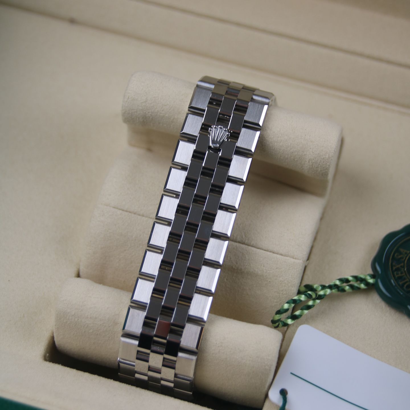 Rolex Land-Dweller 36 127234 (2026) - White dial 36 mm Steel case (6/8)