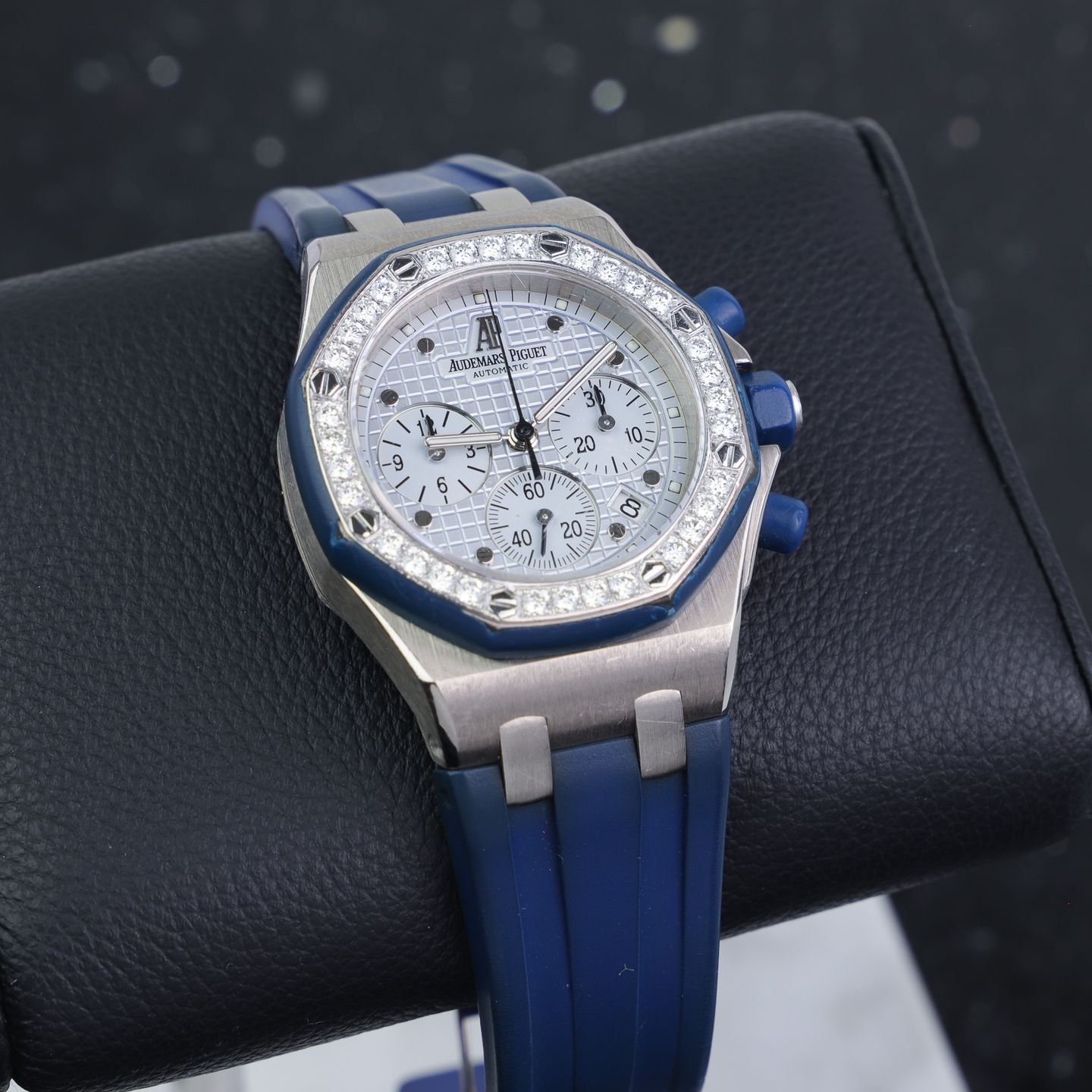 Audemars Piguet Royal Oak Offshore Lady 25986CK.ZZ.D020CA.02 (2001) - Wit wijzerplaat 37mm Witgoud (2/8)