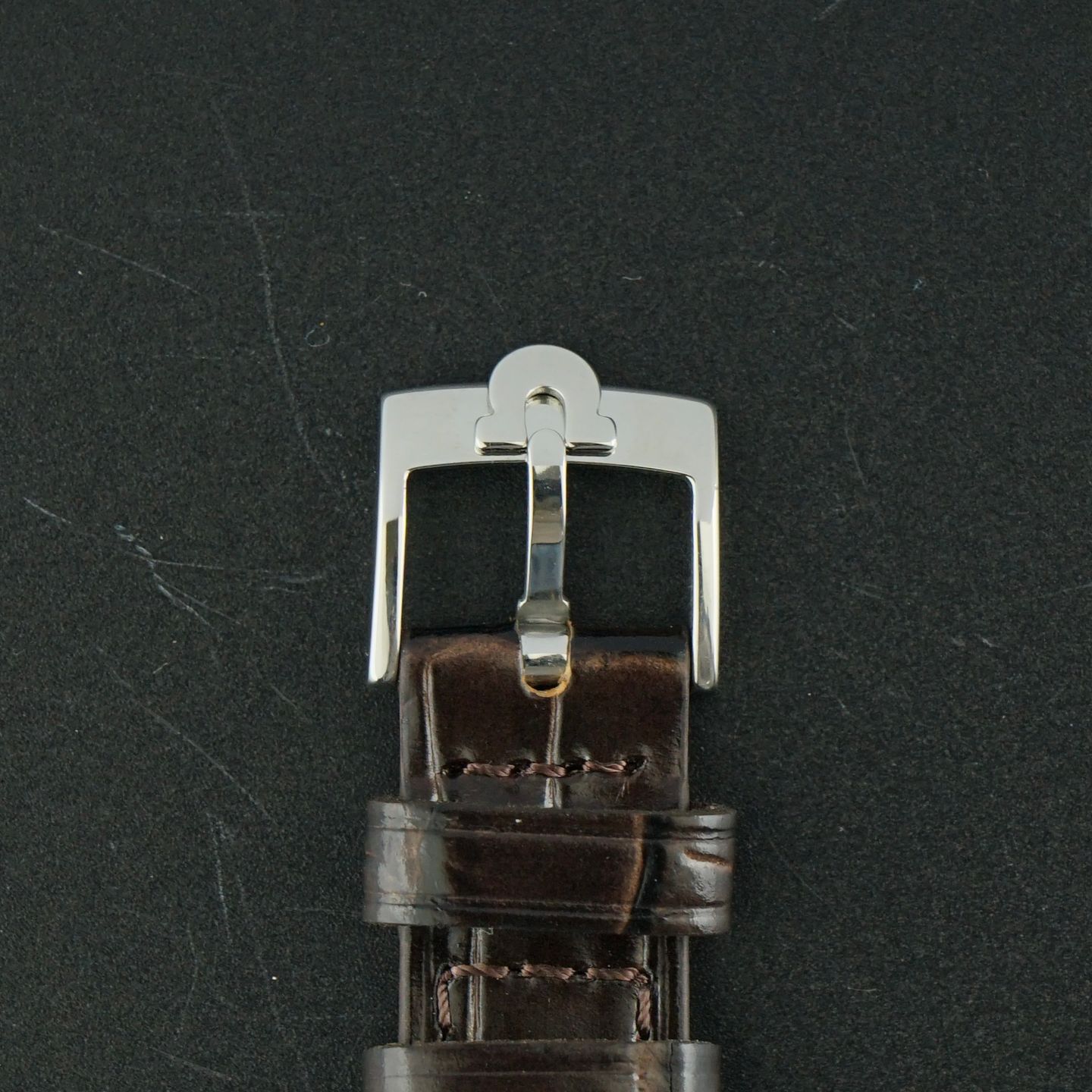 Omega Genève 136.0049 - (7/8)