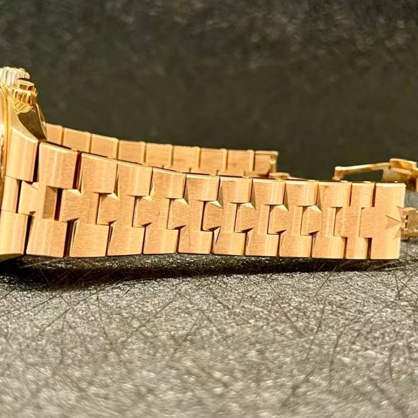 Vacheron Constantin Overseas 5520V/210R-B966 (2025) - Green dial 43 mm Rose Gold case (6/8)