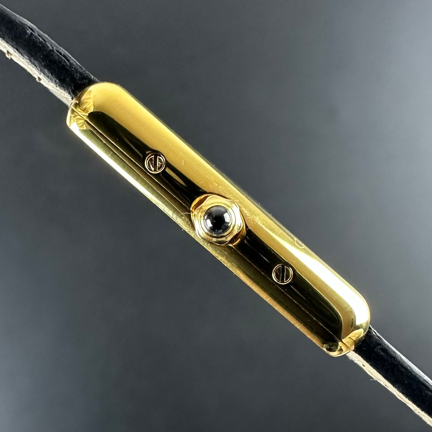 Cartier Tank 366001 (1990) - Rood wijzerplaat 20mm Goud/Staal (4/8)