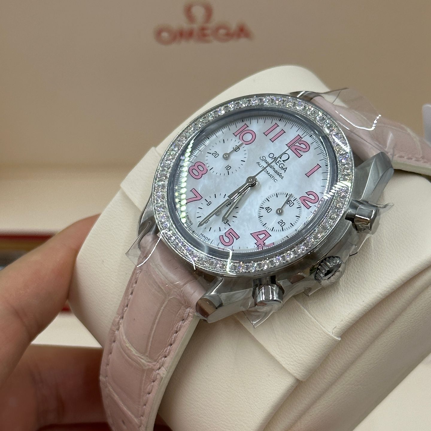 Omega Speedmaster Ladies Chronograph 3835.74.34 (2023) - White dial 36 mm Steel case (4/8)