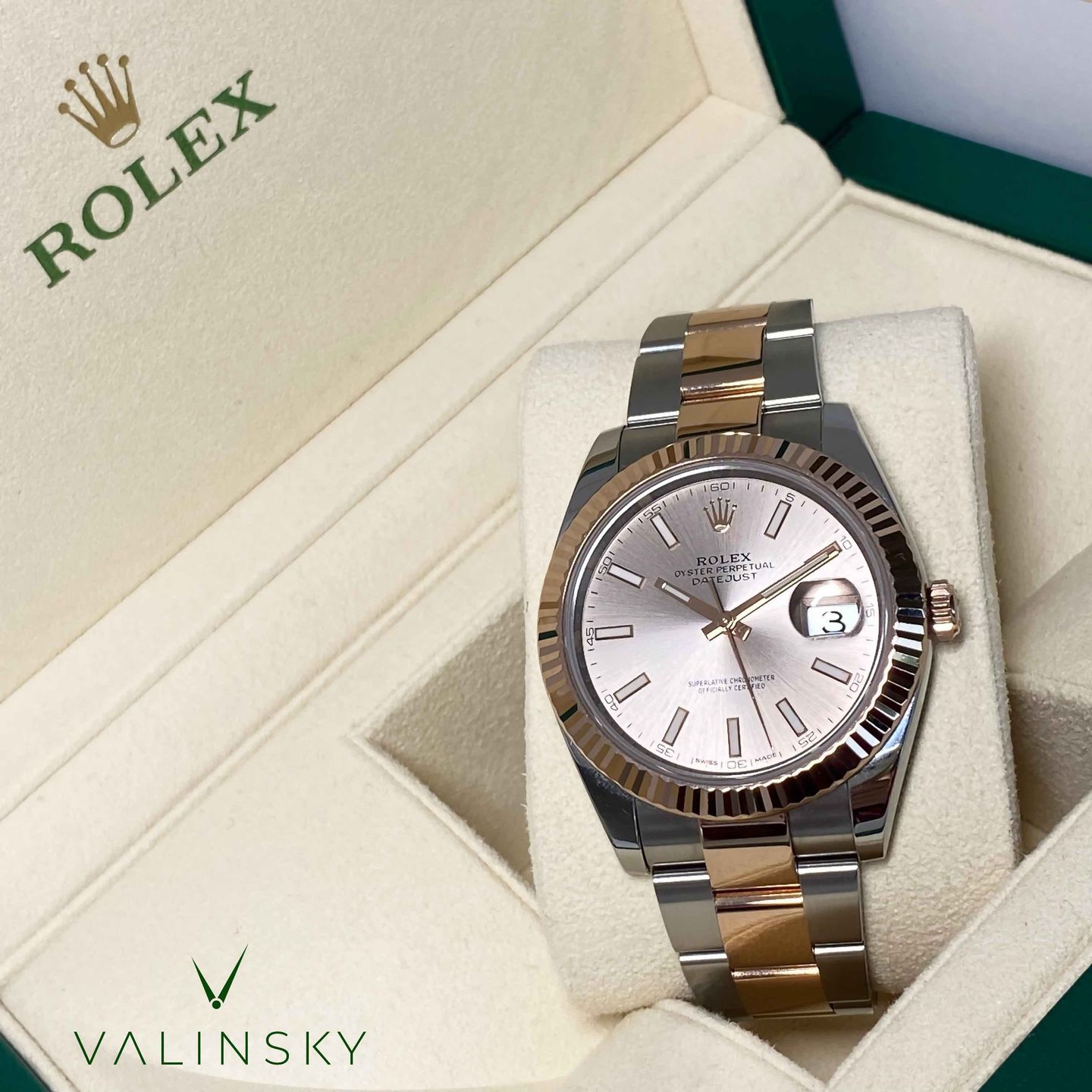 Rolex Datejust 41 126331 (2017) - Champagne dial 41 mm Rose Gold case (2/4)