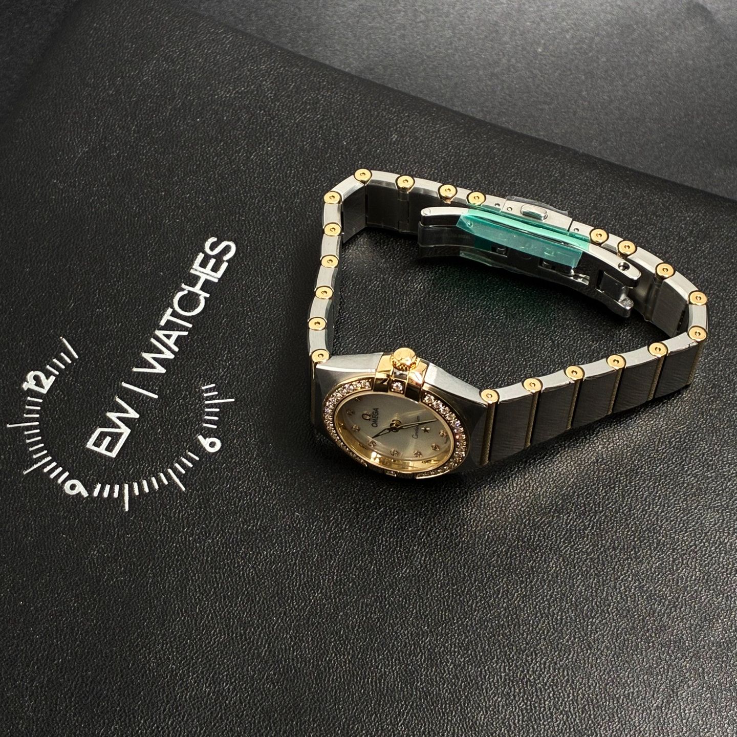 Omega Constellation Quartz 131.25.25.60.55.002 (2024) - White dial 25 mm Steel case (3/7)