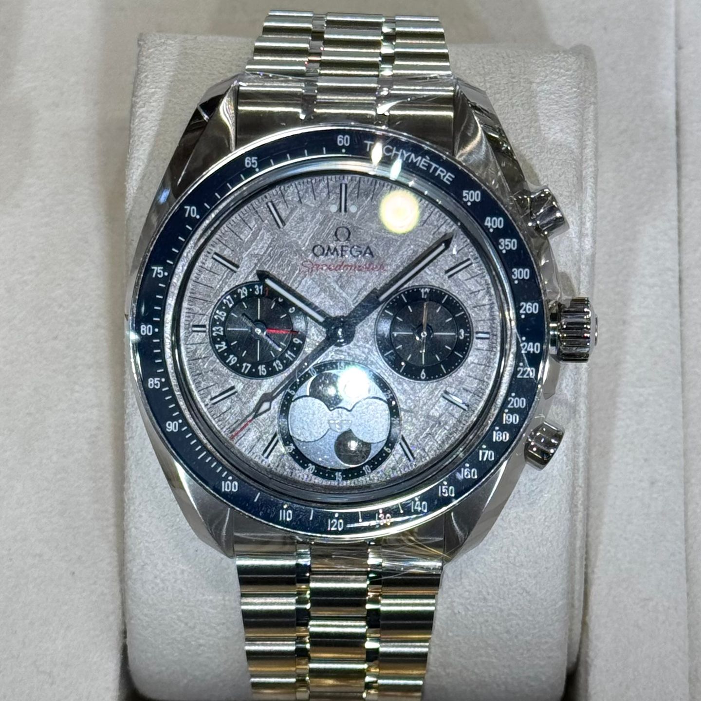 Omega Speedmaster Moonphase 304.30.43.52.06.001 (2025) - Grey dial 43 mm Steel case (1/1)