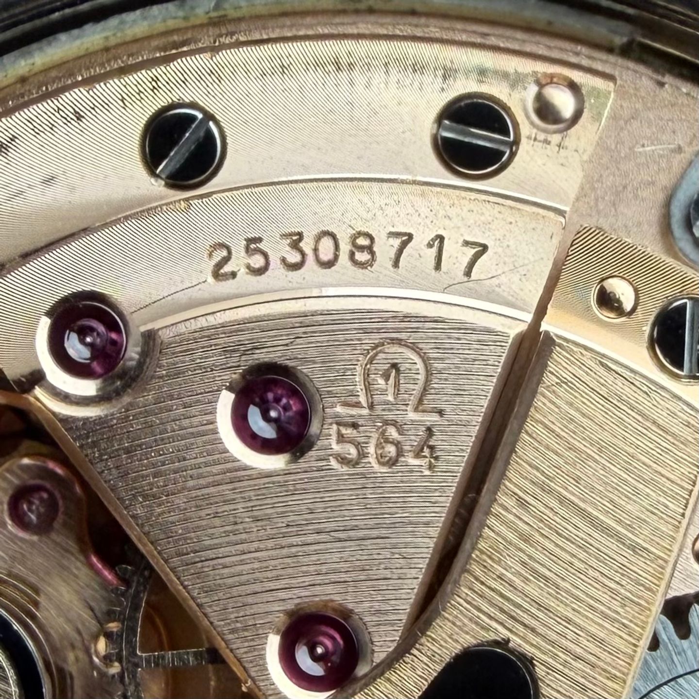 Omega Constellation 168.005 - (4/8)