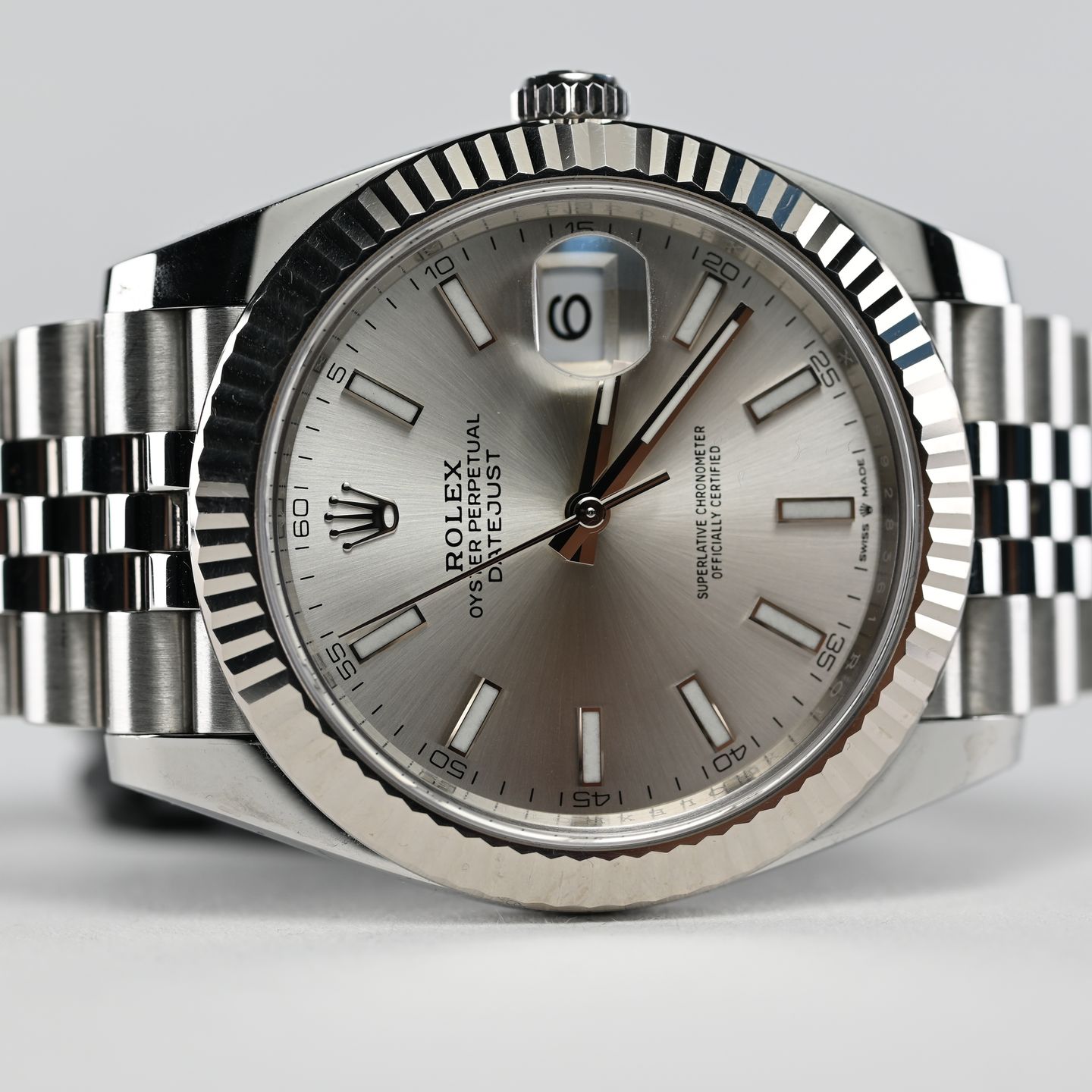 Rolex Datejust 41 126334 (2024) - Silver dial 41 mm Steel case (2/6)