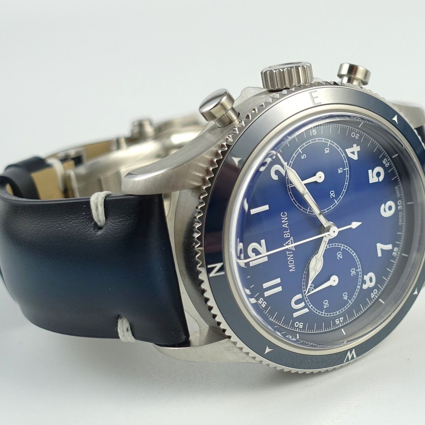 Montblanc 1858 126912 (2024) - Blauw wijzerplaat 42mm Staal (2/7)