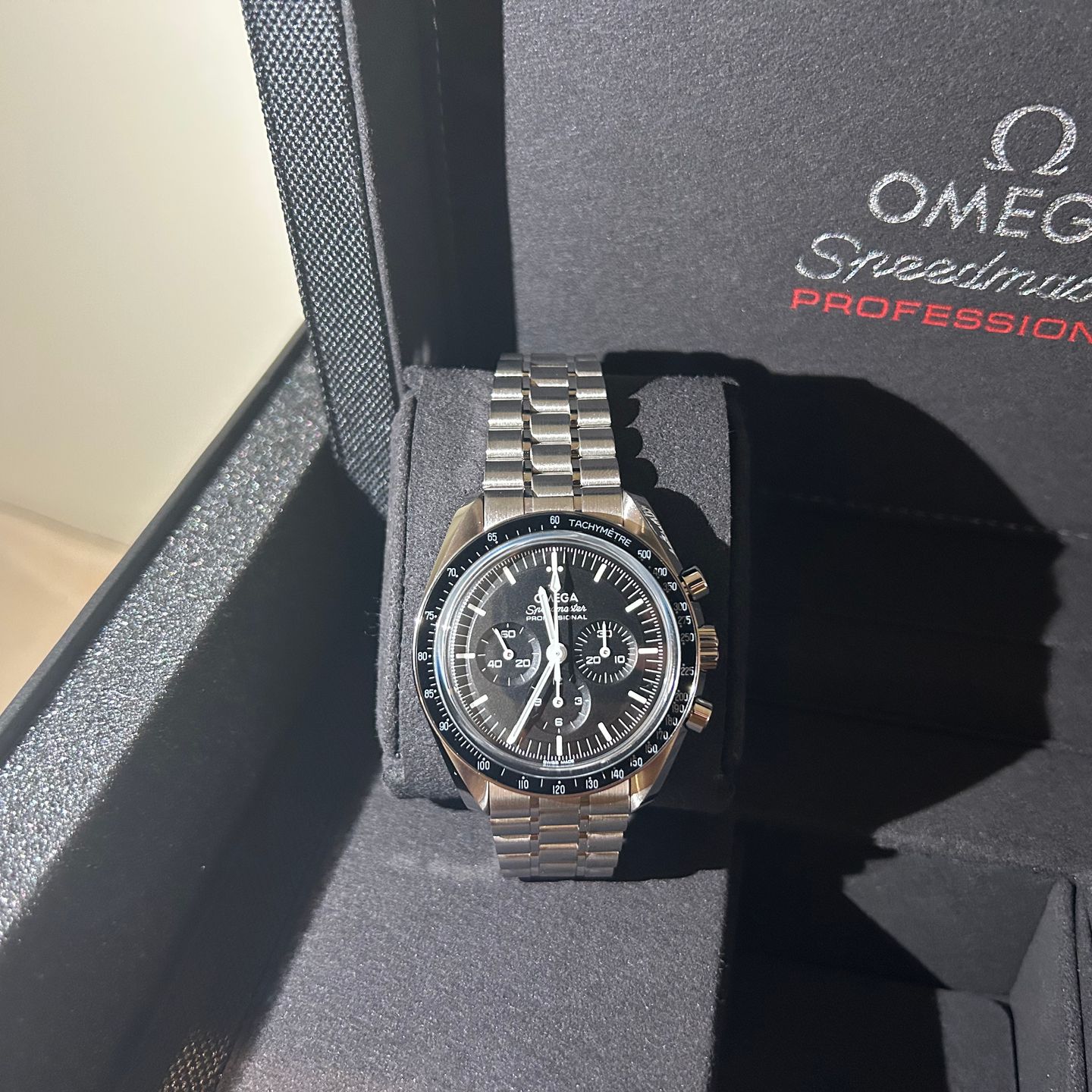 Omega Speedmaster Professional Moonwatch 310.30.42.50.01.002 (2024) - Black dial 42 mm Steel case (7/8)