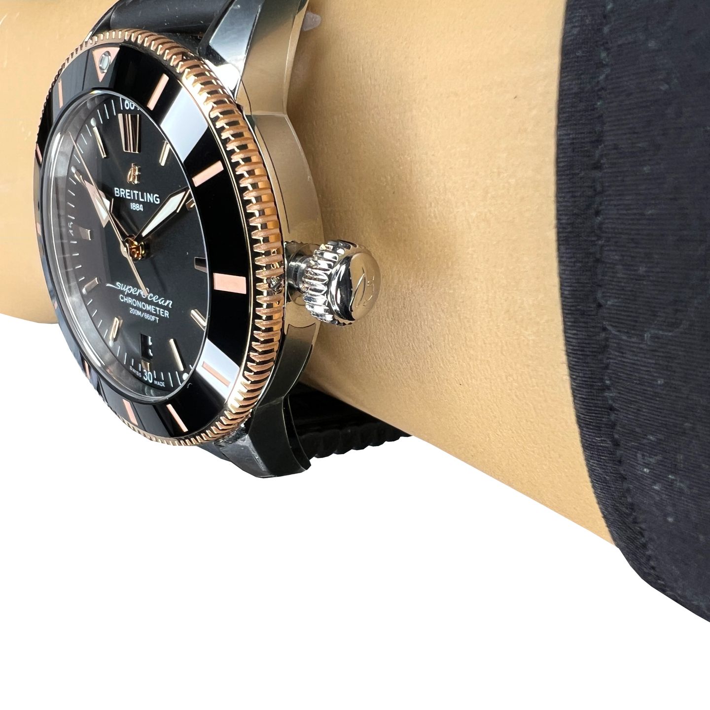 Breitling Superocean Heritage UB2030121B1S1 (2024) - Black dial 44 mm Gold/Steel case (4/8)