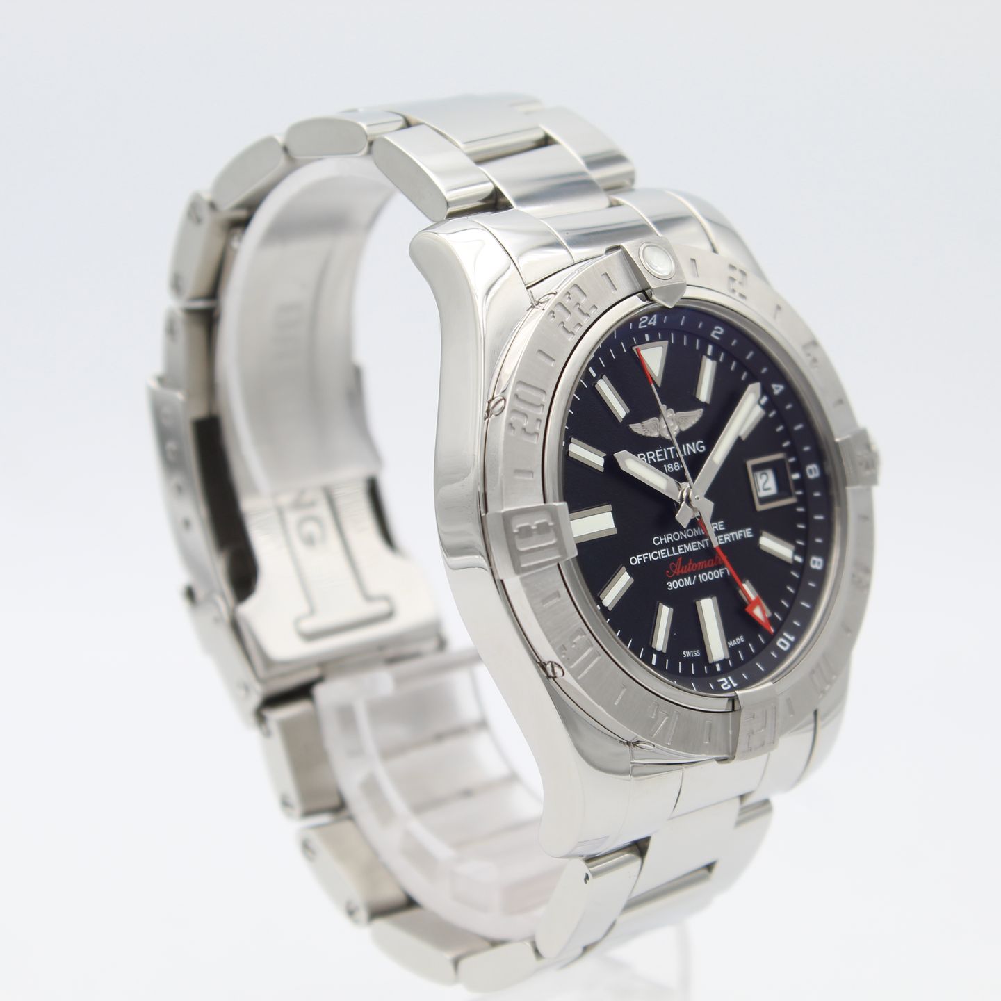 Breitling Avenger II GMT A32390 (2015) - Black dial 43 mm Steel case (2/8)