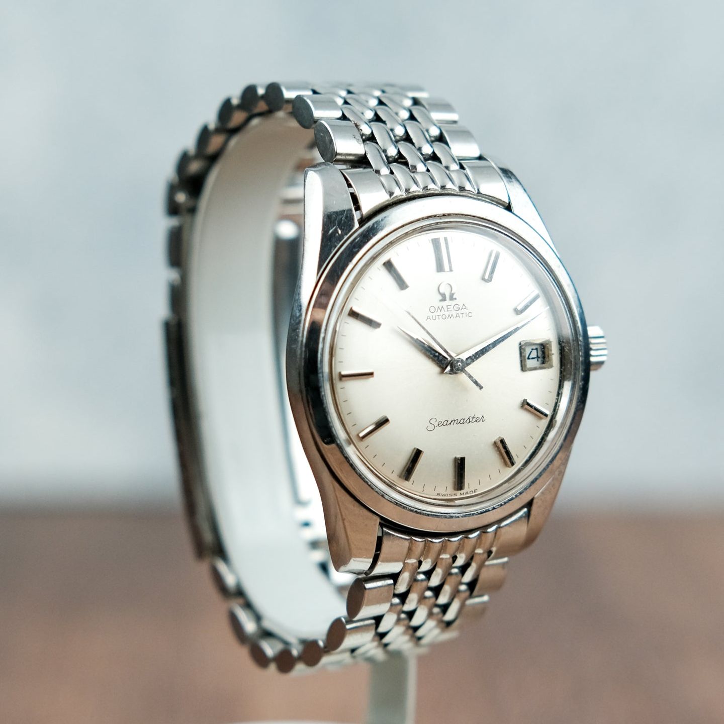 Omega Seamaster 166010 (1969) - Silver dial 35 mm Steel case (2/5)