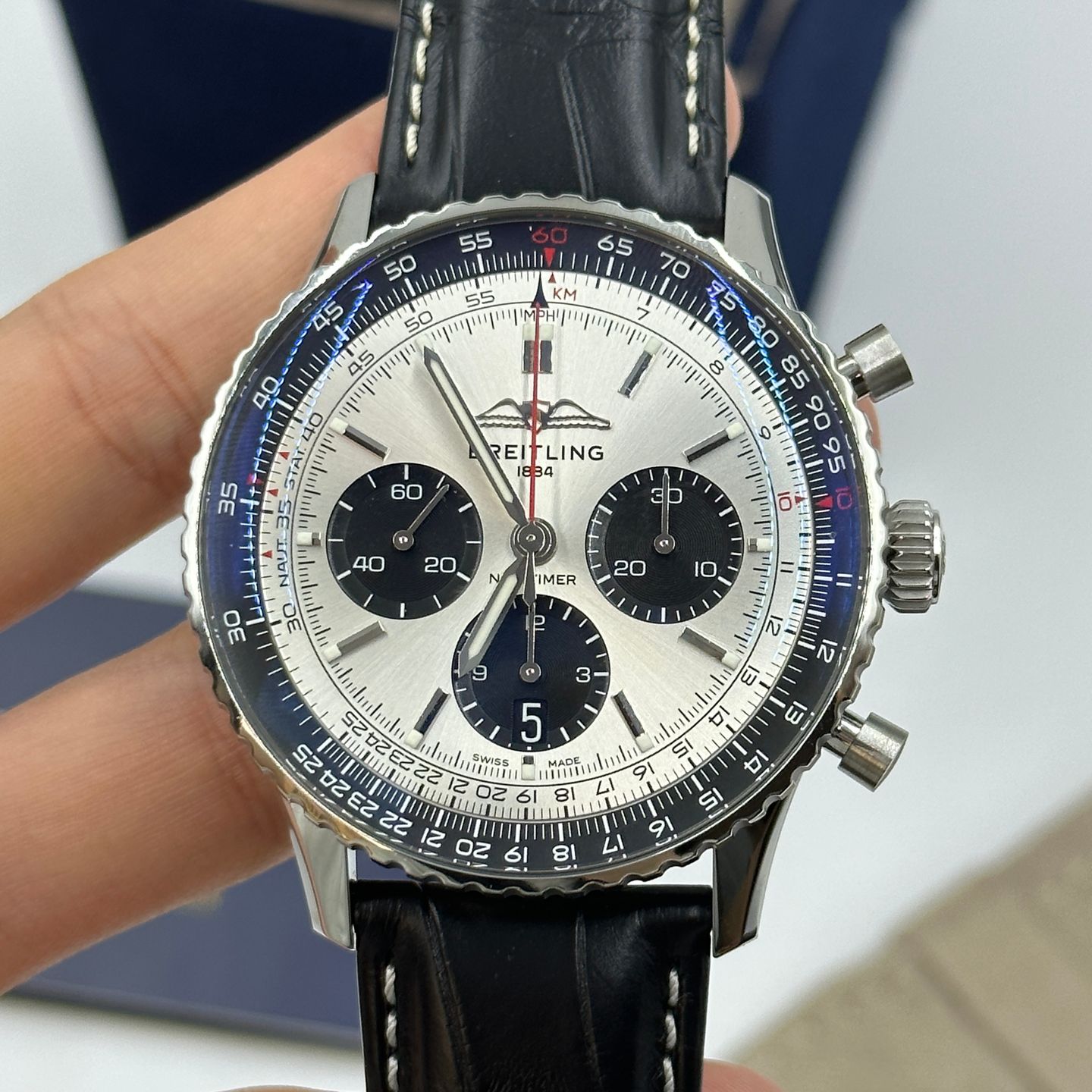 Breitling Navitimer 1 B01 Chronograph AB0138241G1P1 (2023) - Zilver wijzerplaat 43mm Staal (7/8)