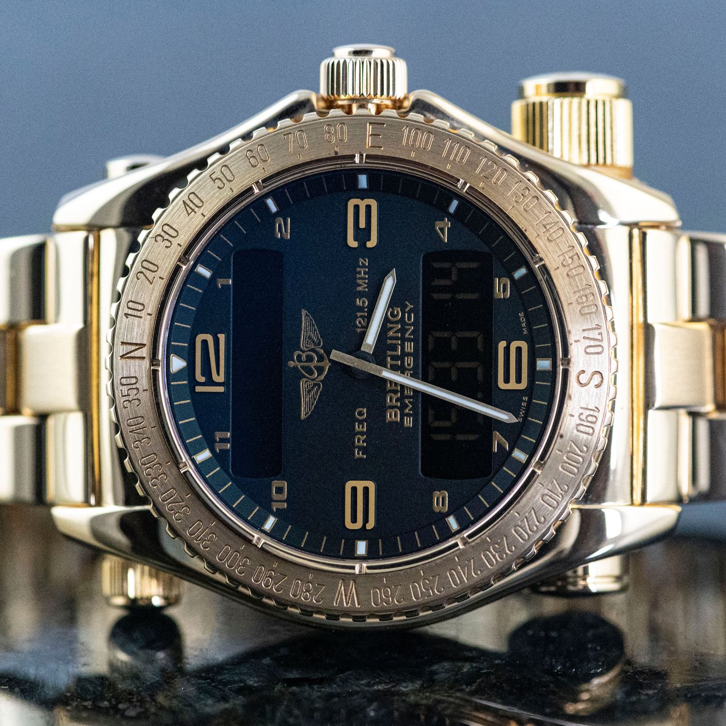 Breitling Emergency K56121.1 (Unknown (random serial)) - Black dial 43 mm Yellow Gold case (2/8)