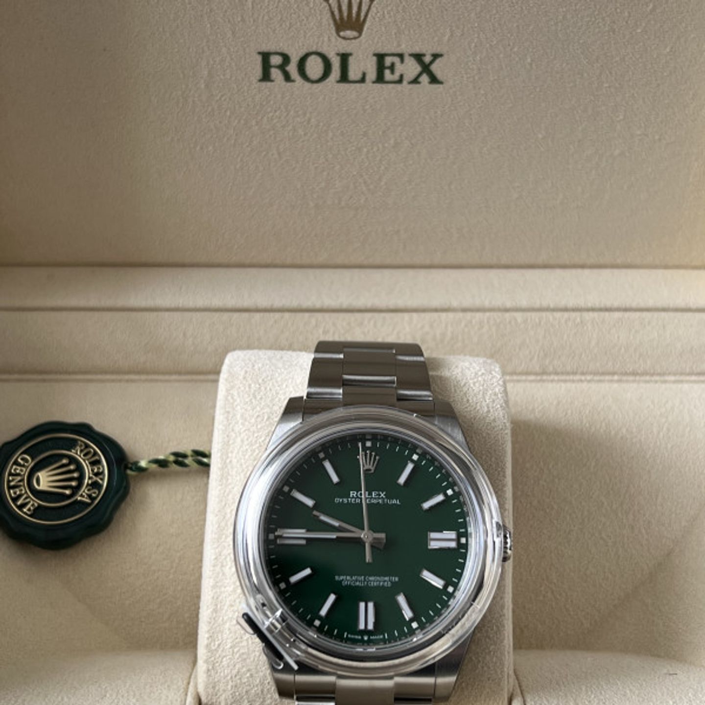 Rolex Oyster Perpetual 41 124300 (2022) - Green dial 41 mm Steel case (3/5)
