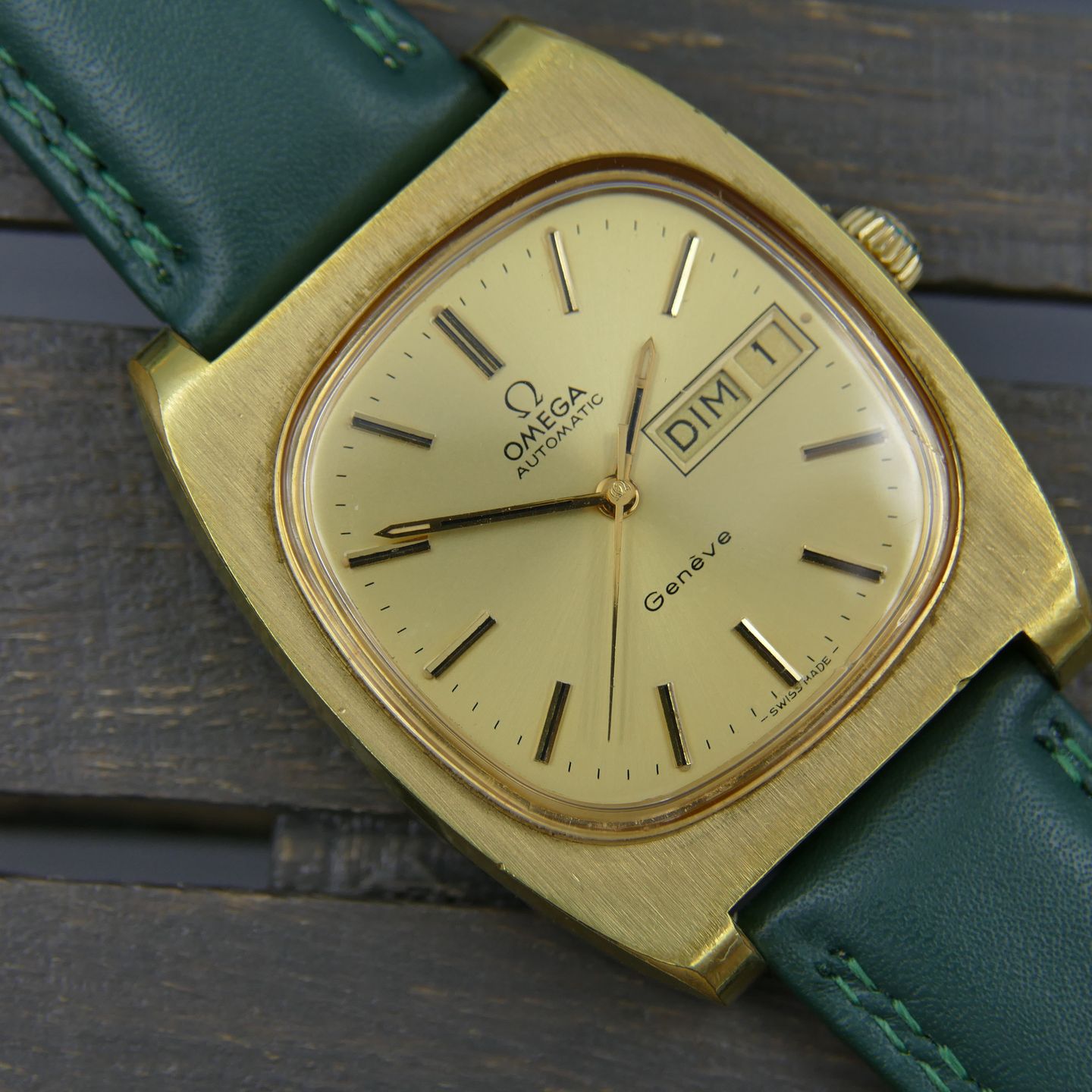 Omega Vintage Geneve automatic cal. 1012 ref 166.0190 gold pl vintage 70s (1970) - Gold dial 36 mm Steel case (1/8)