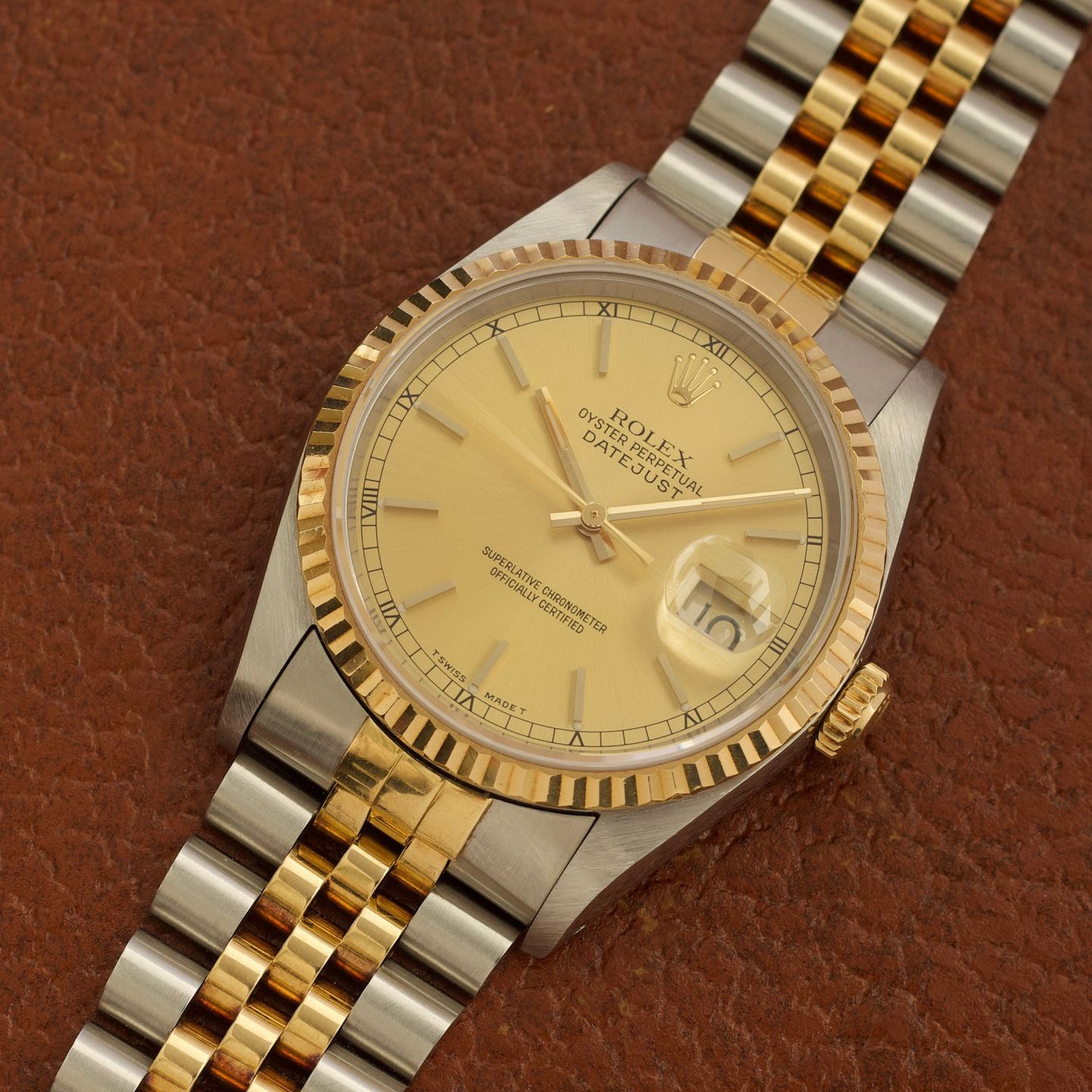 Rolex Datejust 36 16233 (1992) - Champagne wijzerplaat 36mm Staal (3/8)
