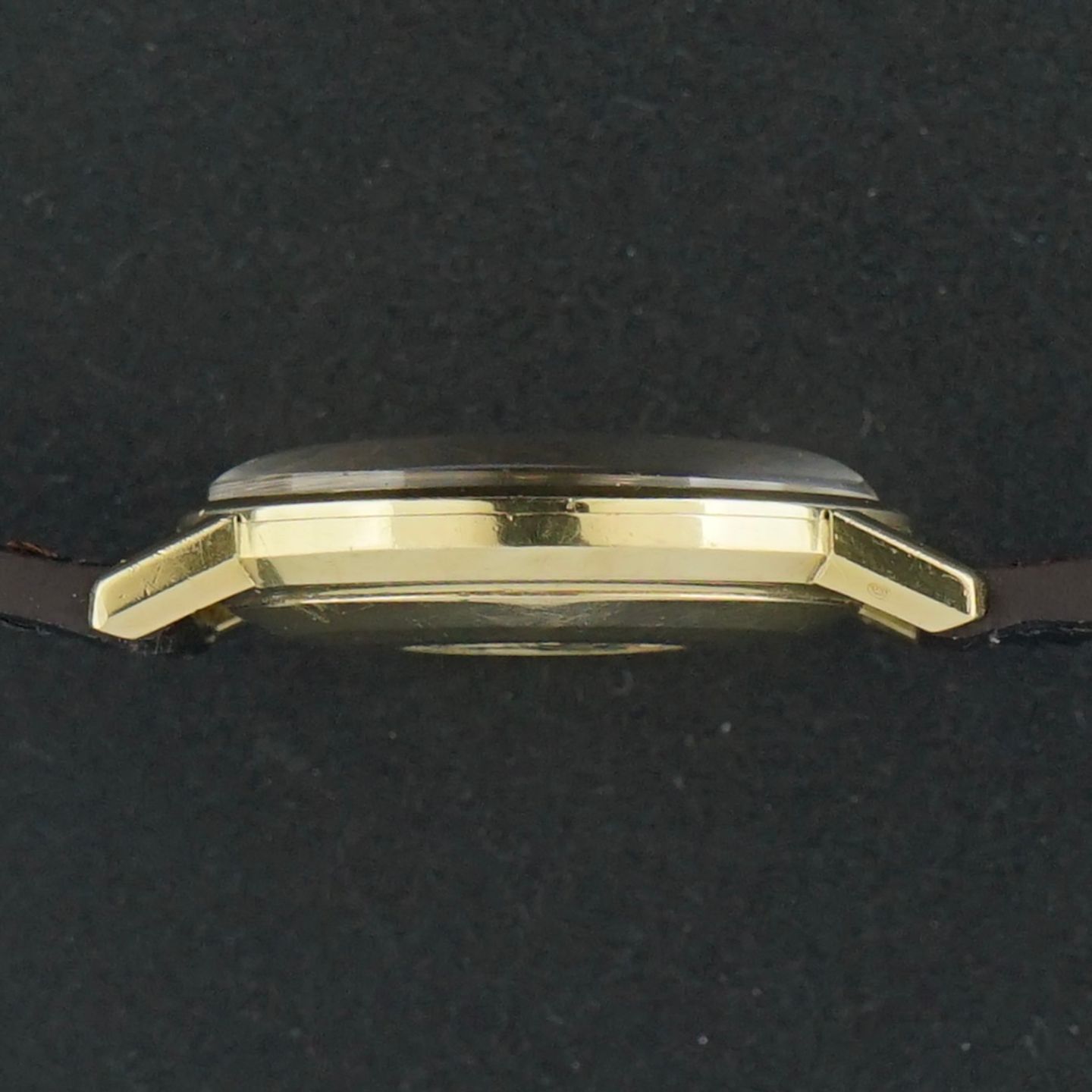 Omega Seamaster 166.020 (1965) - Champagne dial 34 mm Yellow Gold case (7/8)