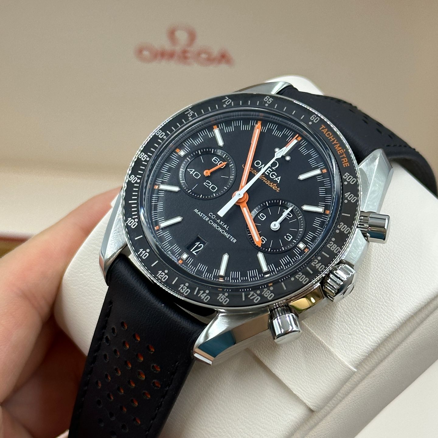 Omega Speedmaster Racing 329.32.44.51.01.001 (2024) - Zwart wijzerplaat 44mm Staal (3/8)