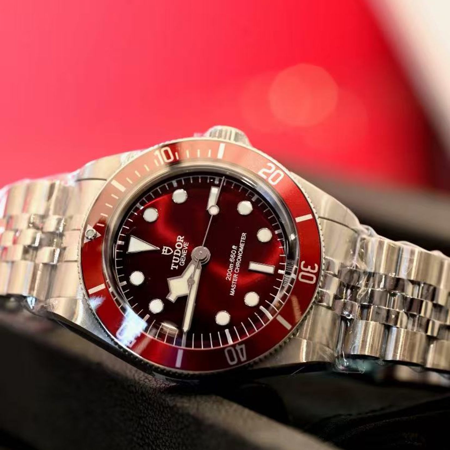 Tudor Black Bay Fifty-Eight 7939A1A0RU (2025) - Red dial 39 mm Steel case (3/4)