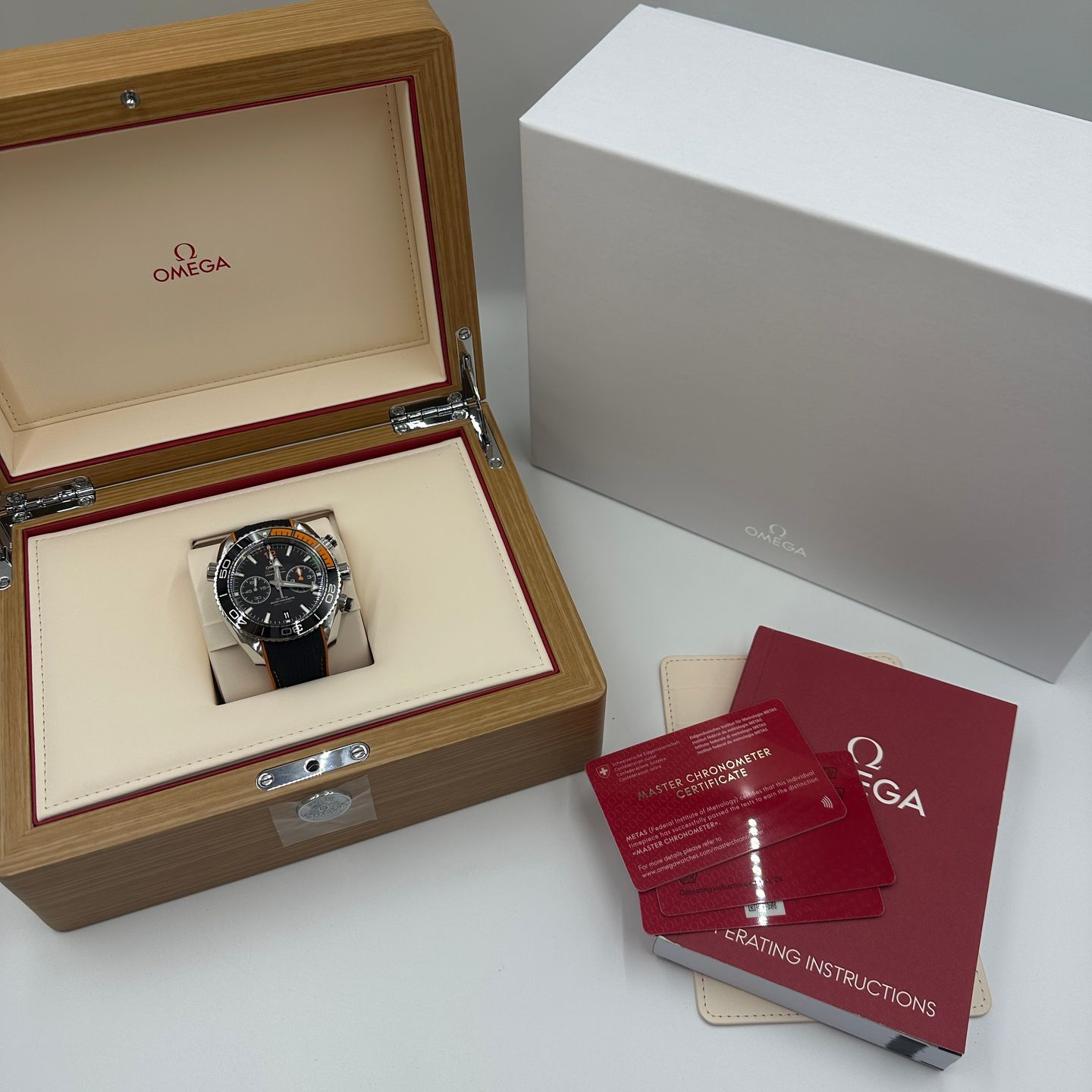 Omega Seamaster Planet Ocean Chronograph 215.32.46.51.01.001 - (2/8)