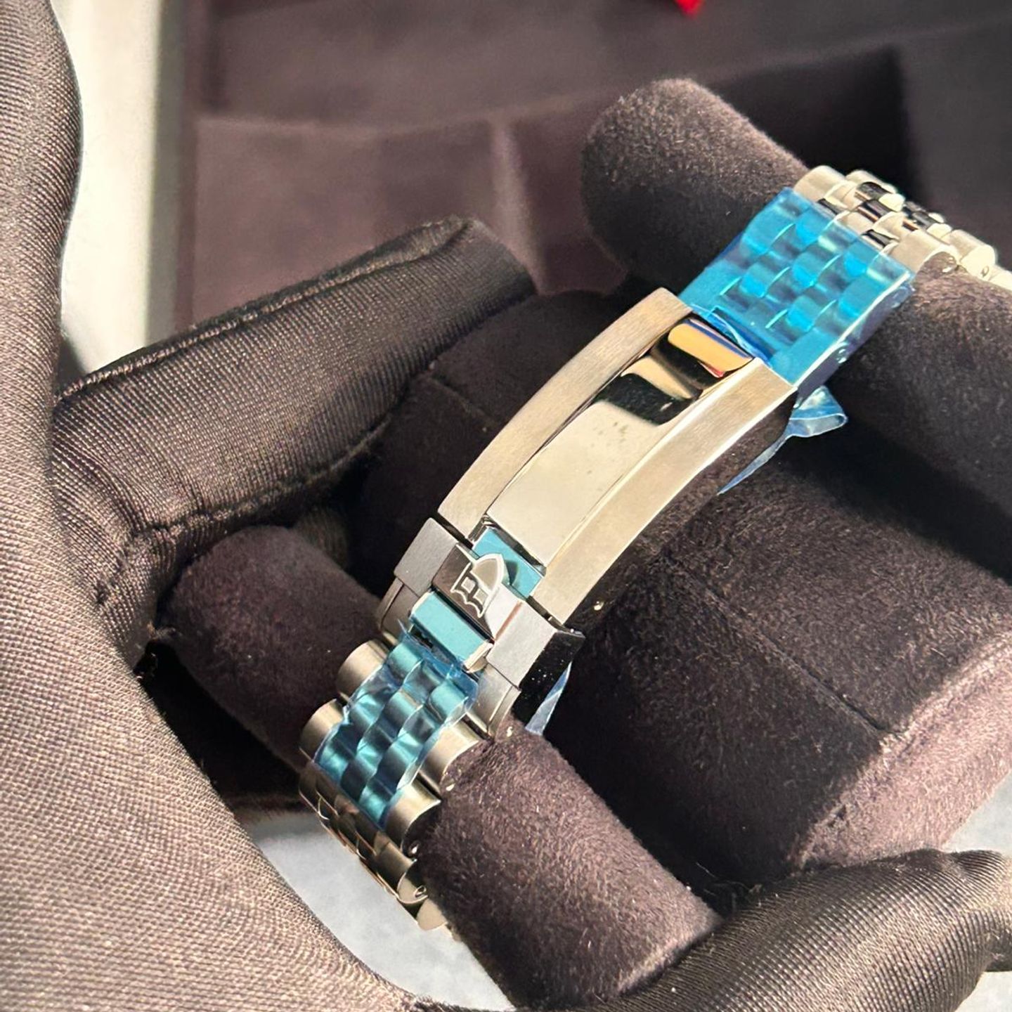 Tudor Black Bay 79600 (2025) - Champagne dial 31 mm Steel case (4/7)