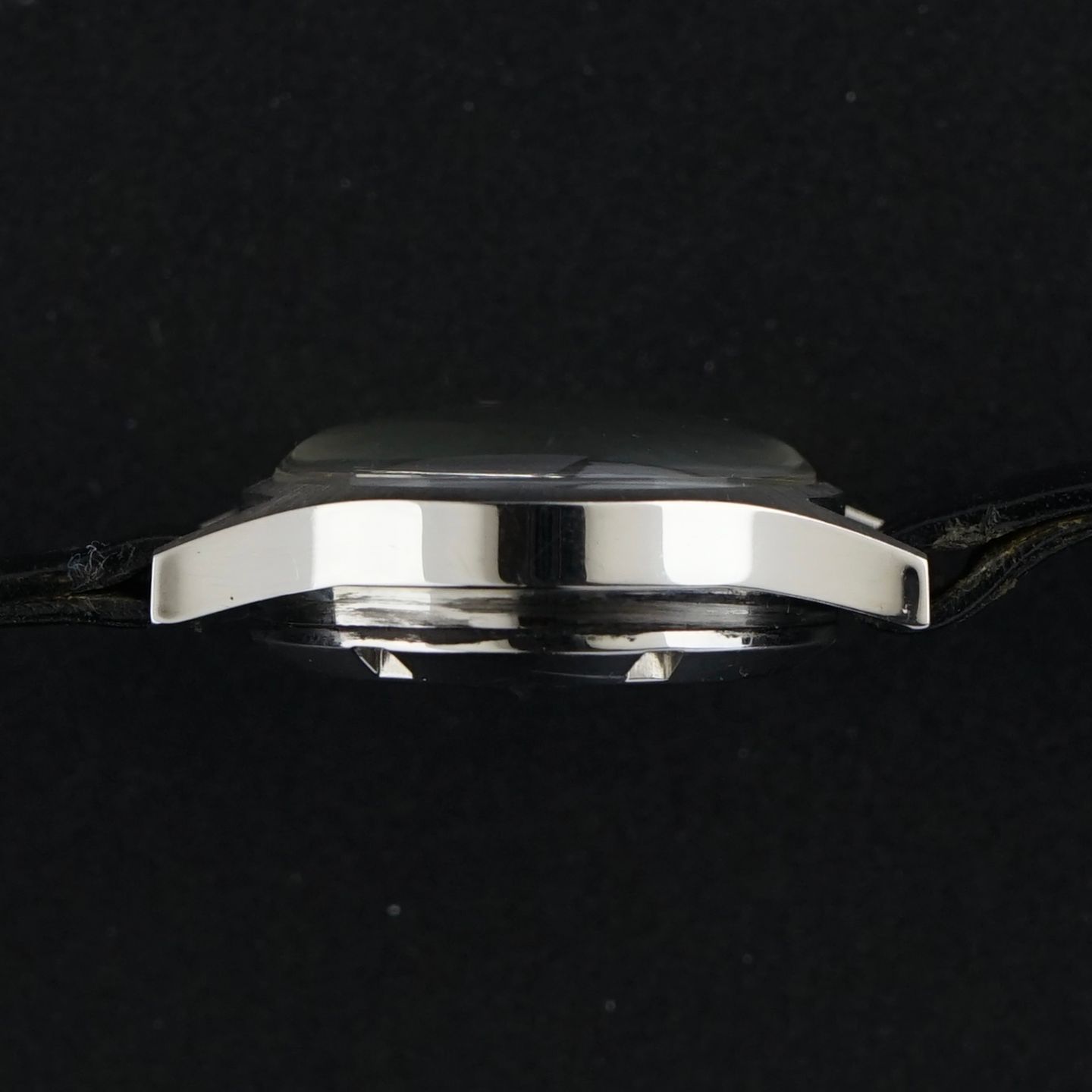 Omega Genève 566.021 - (7/8)