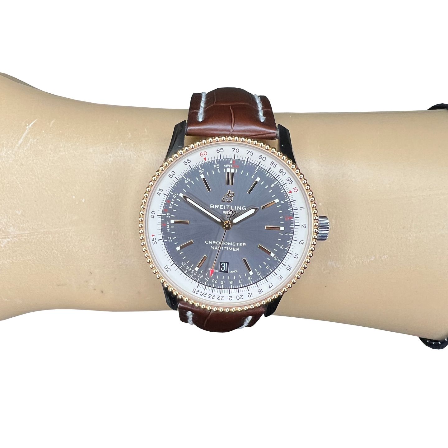 Breitling Navitimer U17326211M1P1 (2023) - Grijs wijzerplaat 41mm Goud/Staal (2/8)