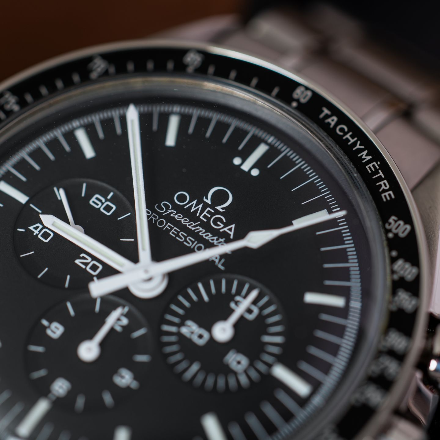 Omega Speedmaster Professional Moonwatch 311.30.42.30.01.005 (2019) - Black dial 42 mm Steel case (4/7)