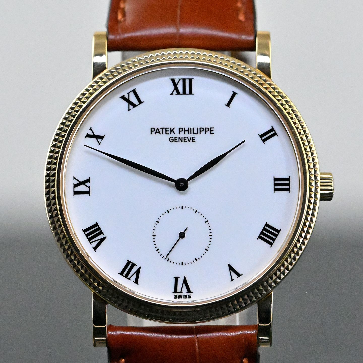 Patek Philippe Calatrava 3919 (1996) - White dial 33 mm Yellow Gold case (6/8)