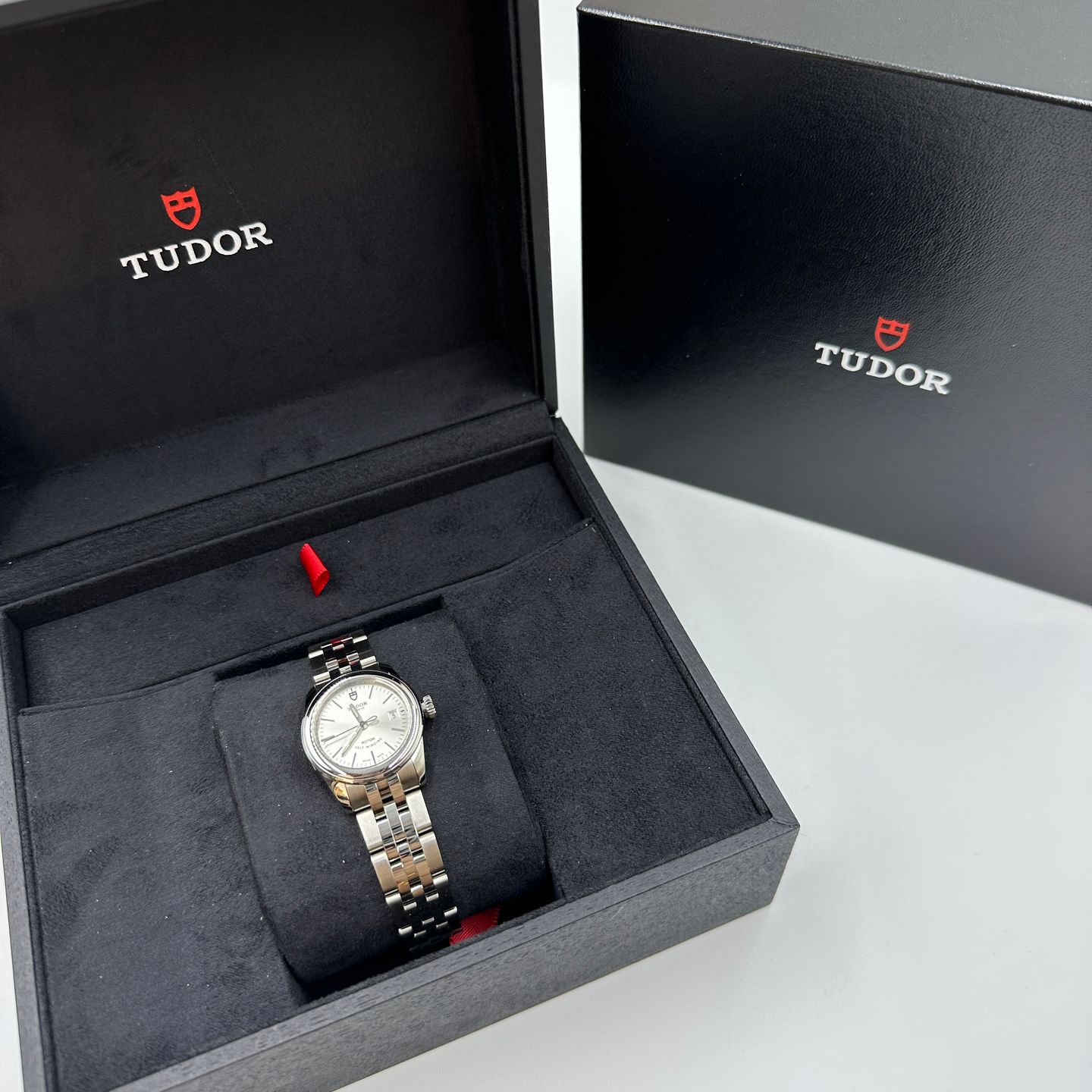 Tudor Glamour Date 51000 (2023) - Silver dial 26 mm Steel case (1/8)