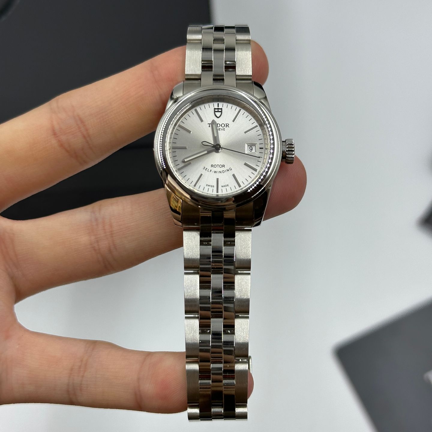 Tudor Glamour Date 51000 (2023) - Silver dial 26 mm Steel case (5/8)