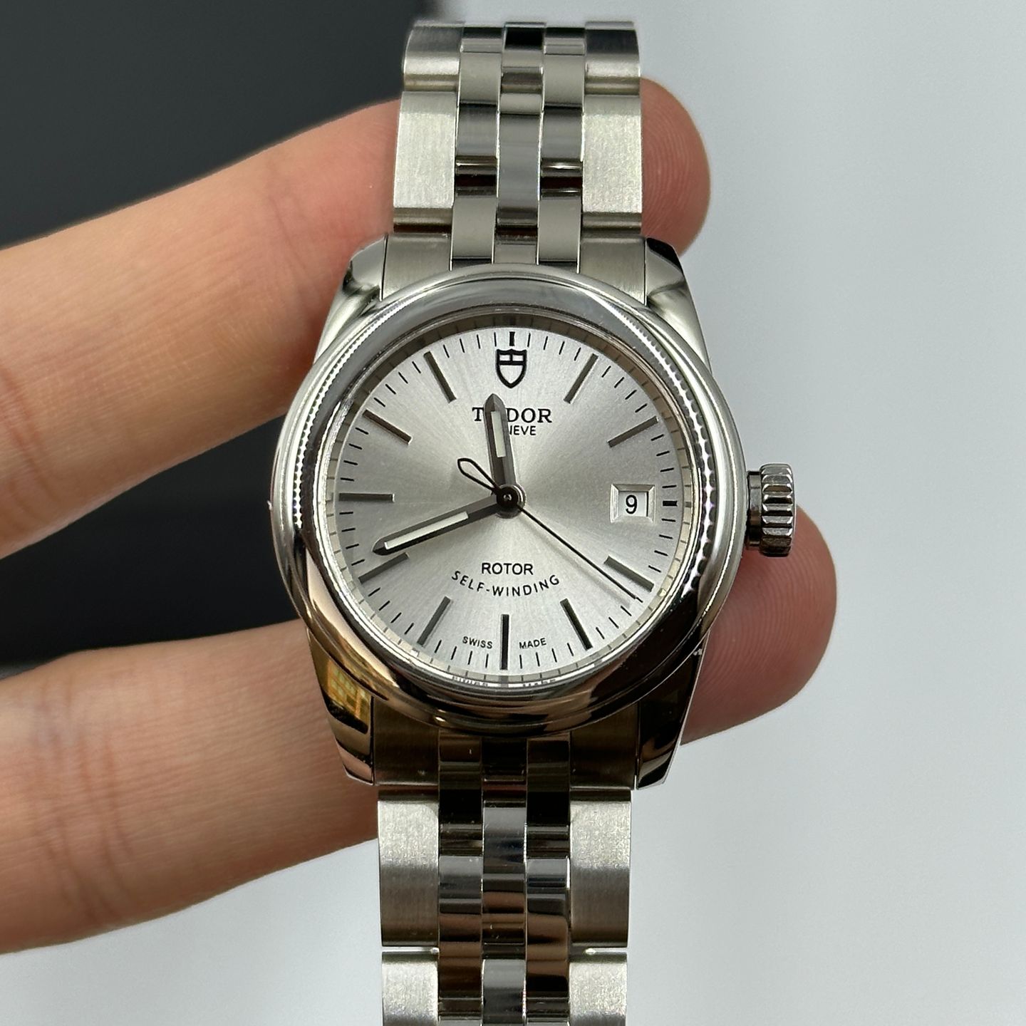 Tudor Glamour Date 51000 (2023) - Zilver wijzerplaat 26mm Staal (6/8)