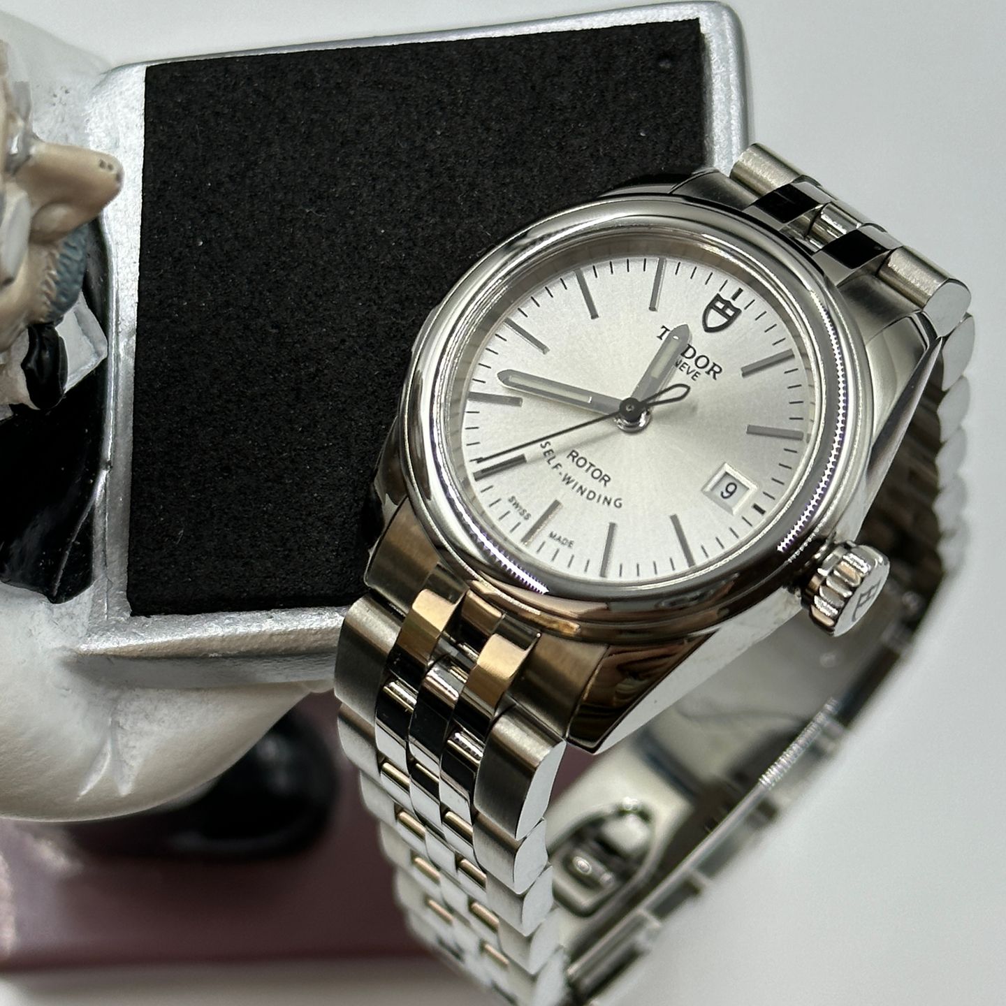 Tudor Glamour Date 51000 - (8/8)