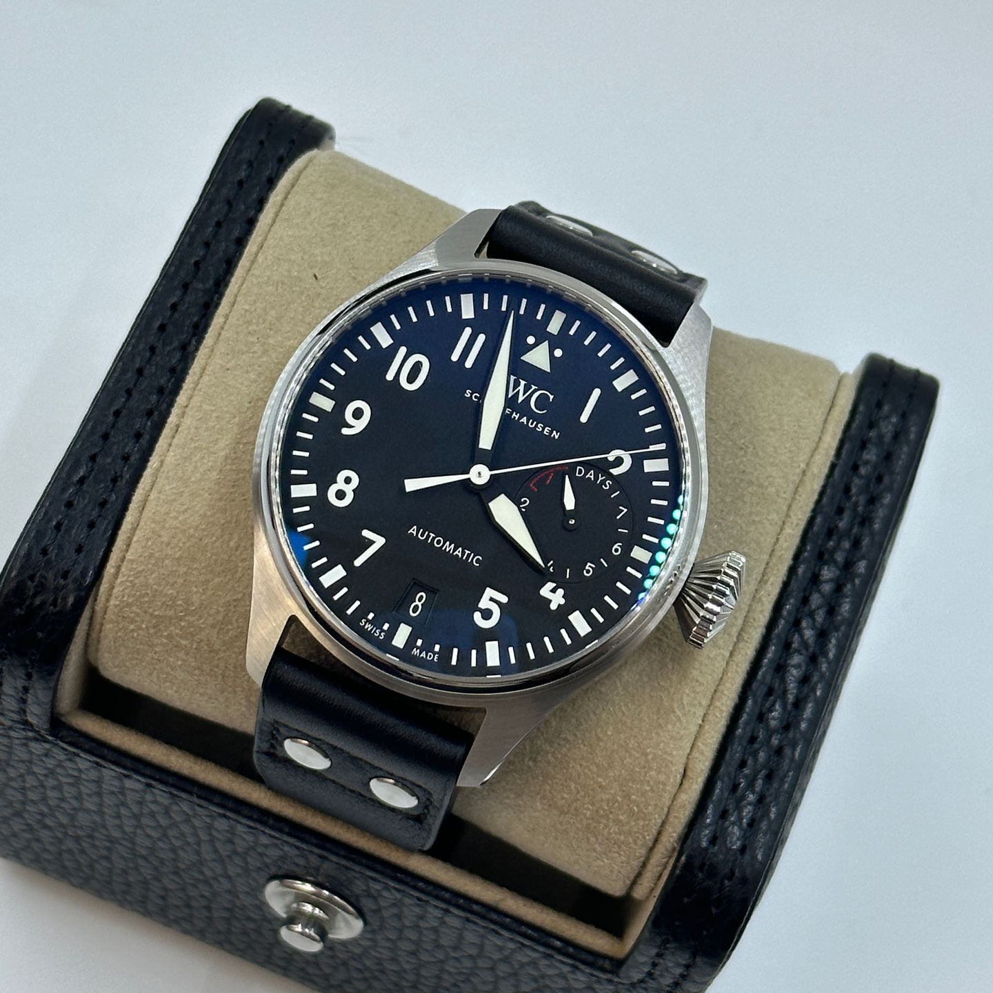 IWC Big Pilot IW501001 (2023) - Zwart wijzerplaat 46mm Staal (3/8)