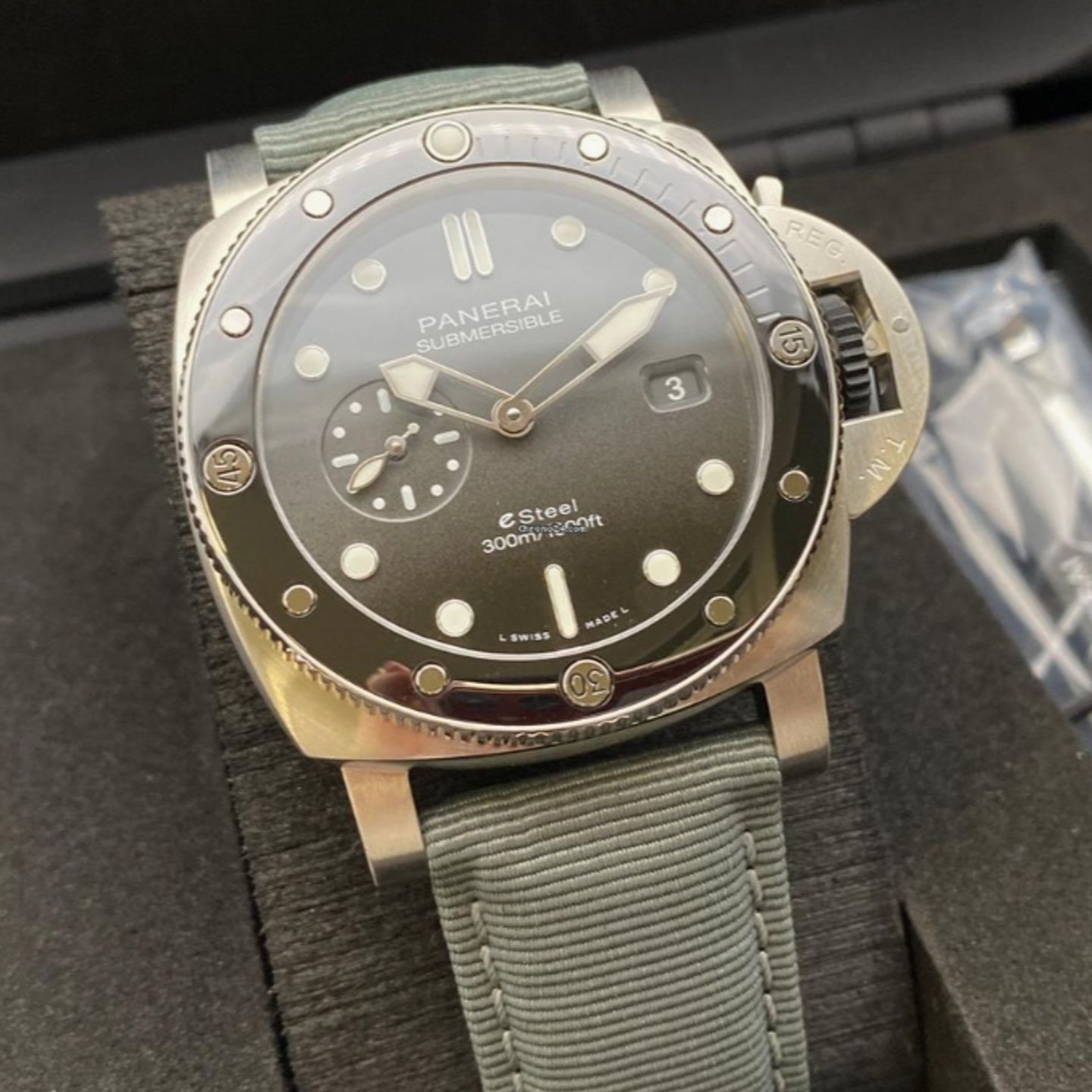 Panerai Luminor Submersible PAM01288 - (4/4)