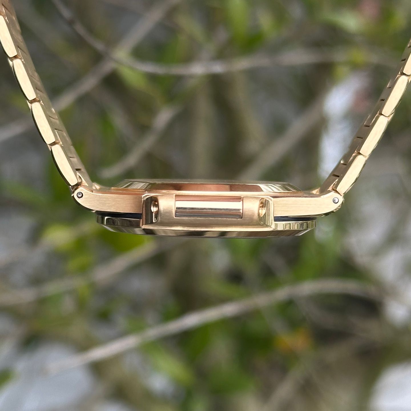 Patek Philippe Nautilus 3800 (1994) - Yellow dial 38 mm Yellow Gold case (3/3)