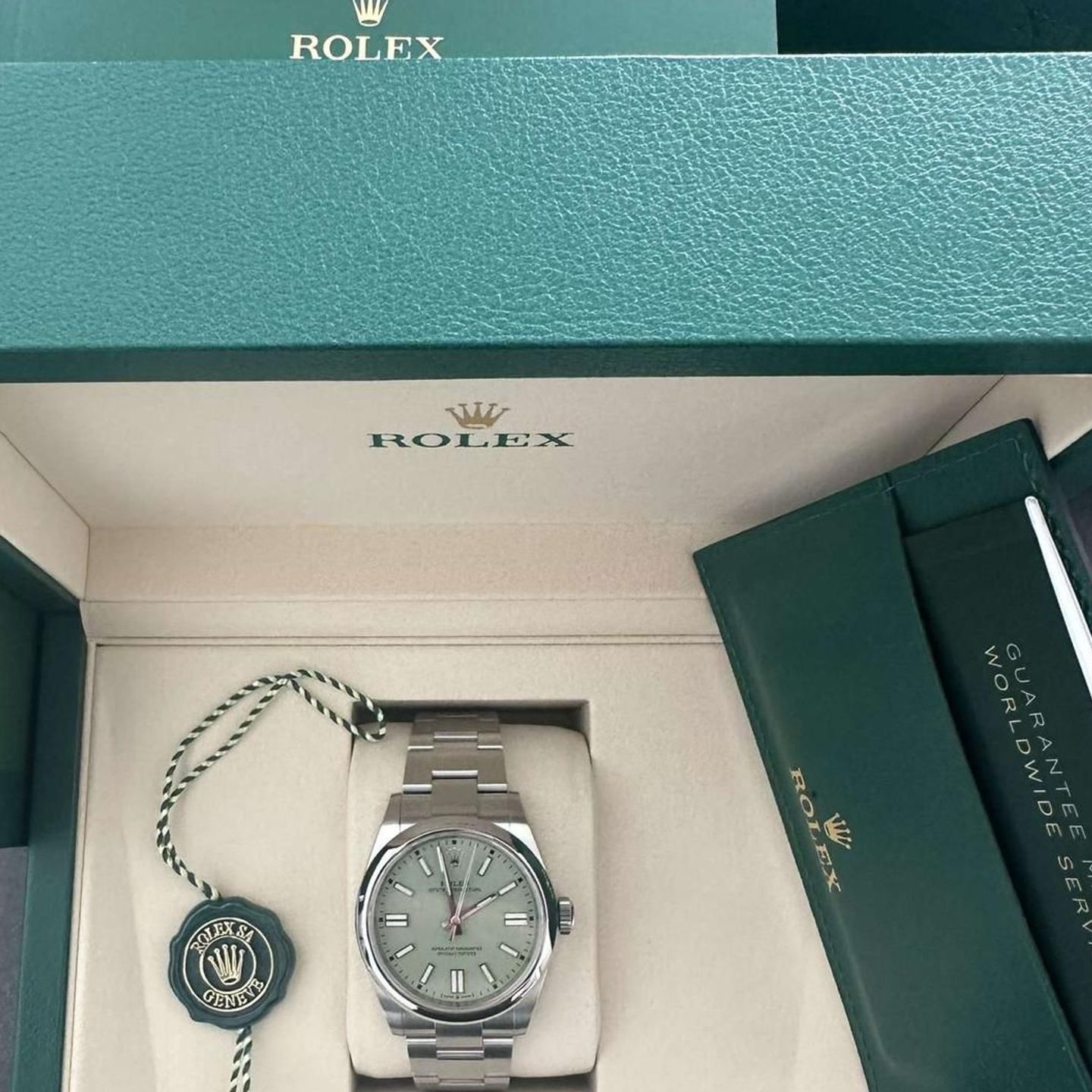 Rolex Oyster Perpetual 36 126000 (2025) - Groen wijzerplaat 36mm Staal (2/2)