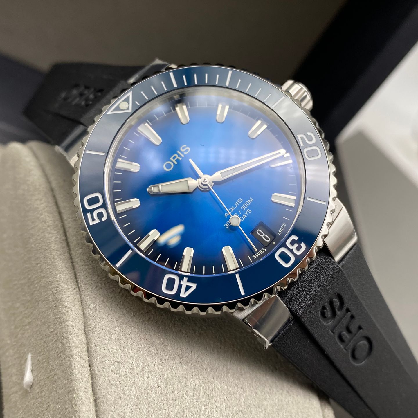 Oris Aquis Date 01 400 7769 4135-07 8 22 09PEB - (8/8)