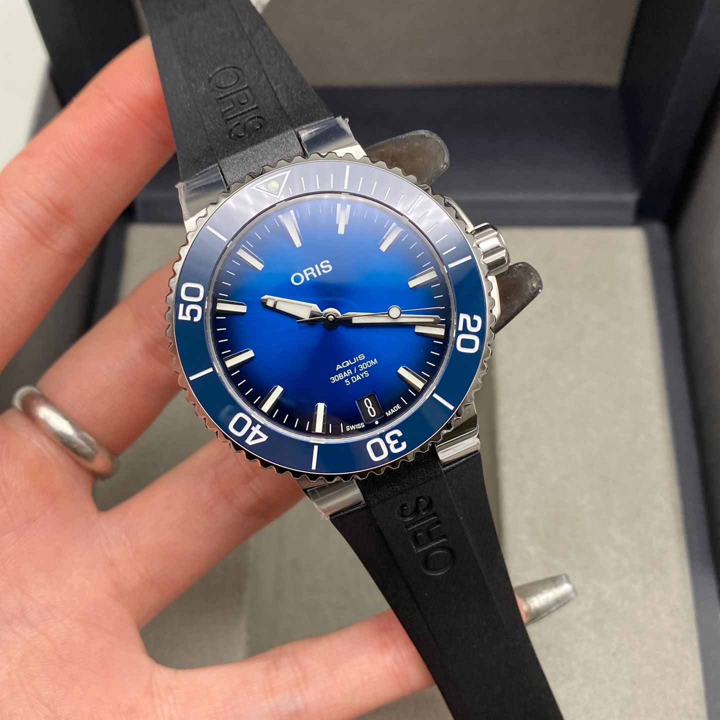 Oris Aquis Date 01 400 7769 4135-07 8 22 09PEB - (7/8)
