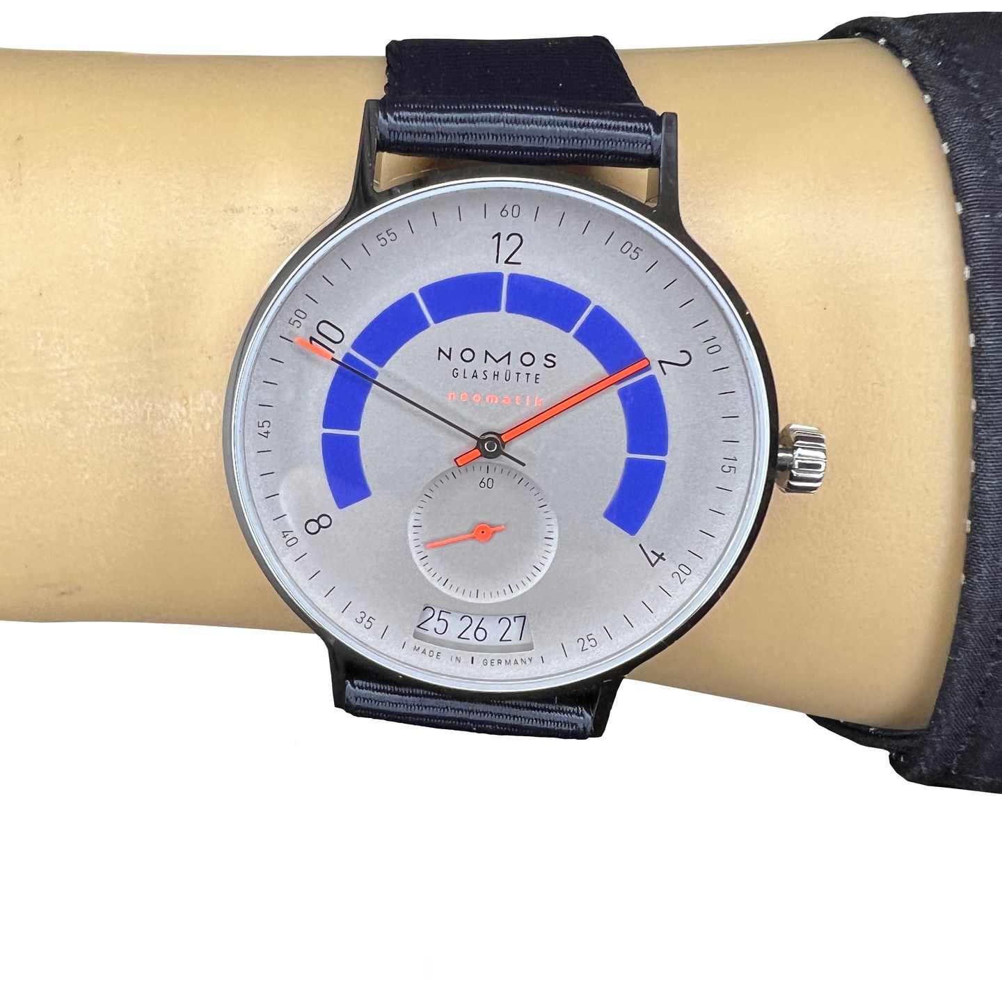 NOMOS Autobahn 1303 (2024) - White dial 41 mm Steel case (1/8)