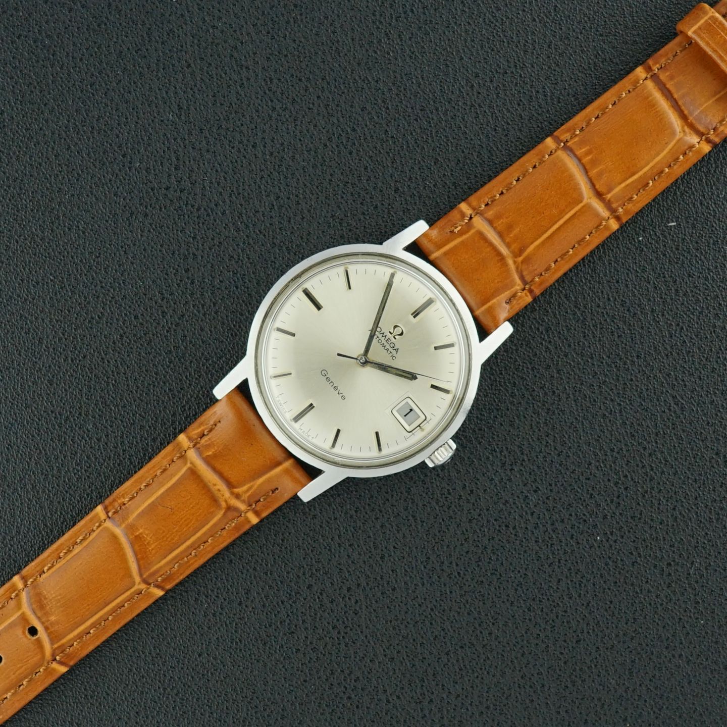 Omega Genève 166.070 - (6/8)