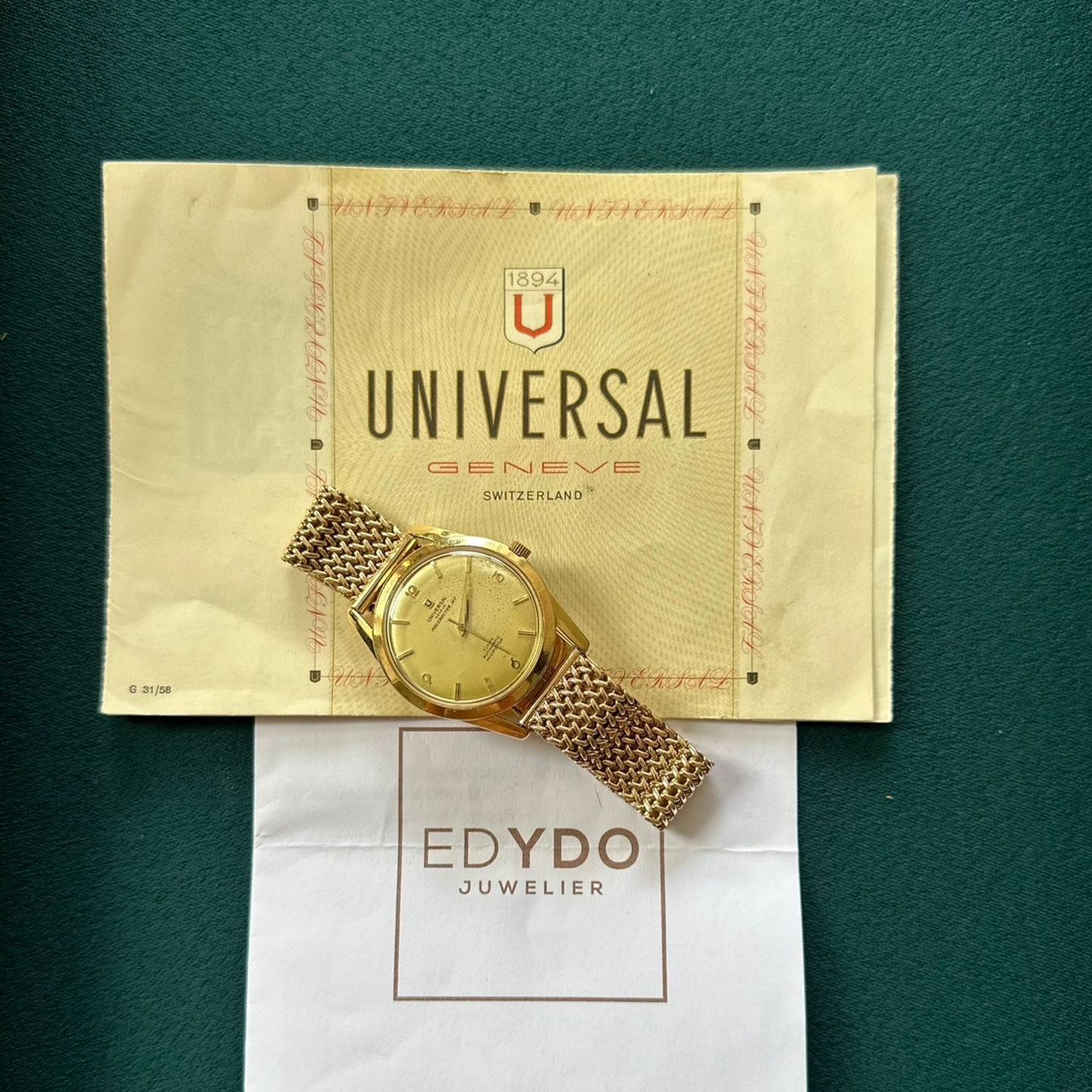 Universal Genève Polerouter 10364-2 (1960) - Champagne wijzerplaat 35mm Staal (2/5)