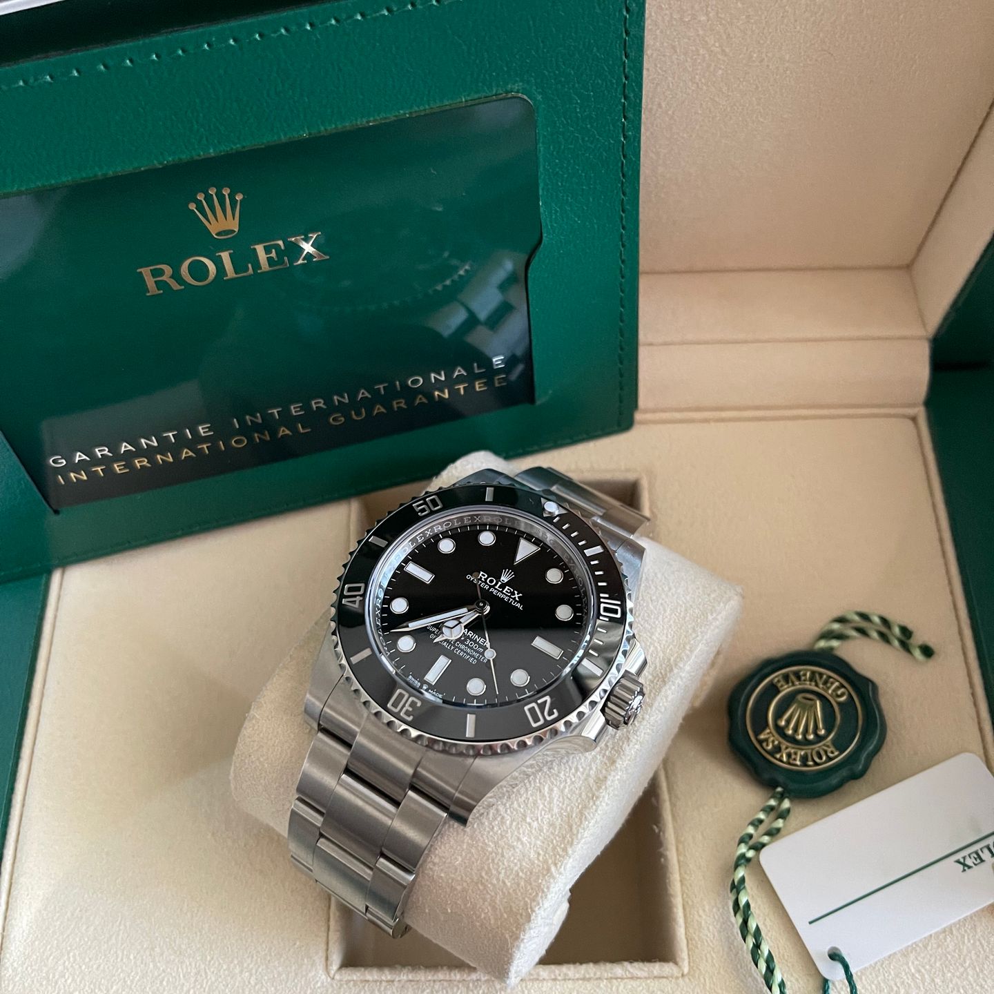 Rolex Submariner No Date 124060 - (3/6)