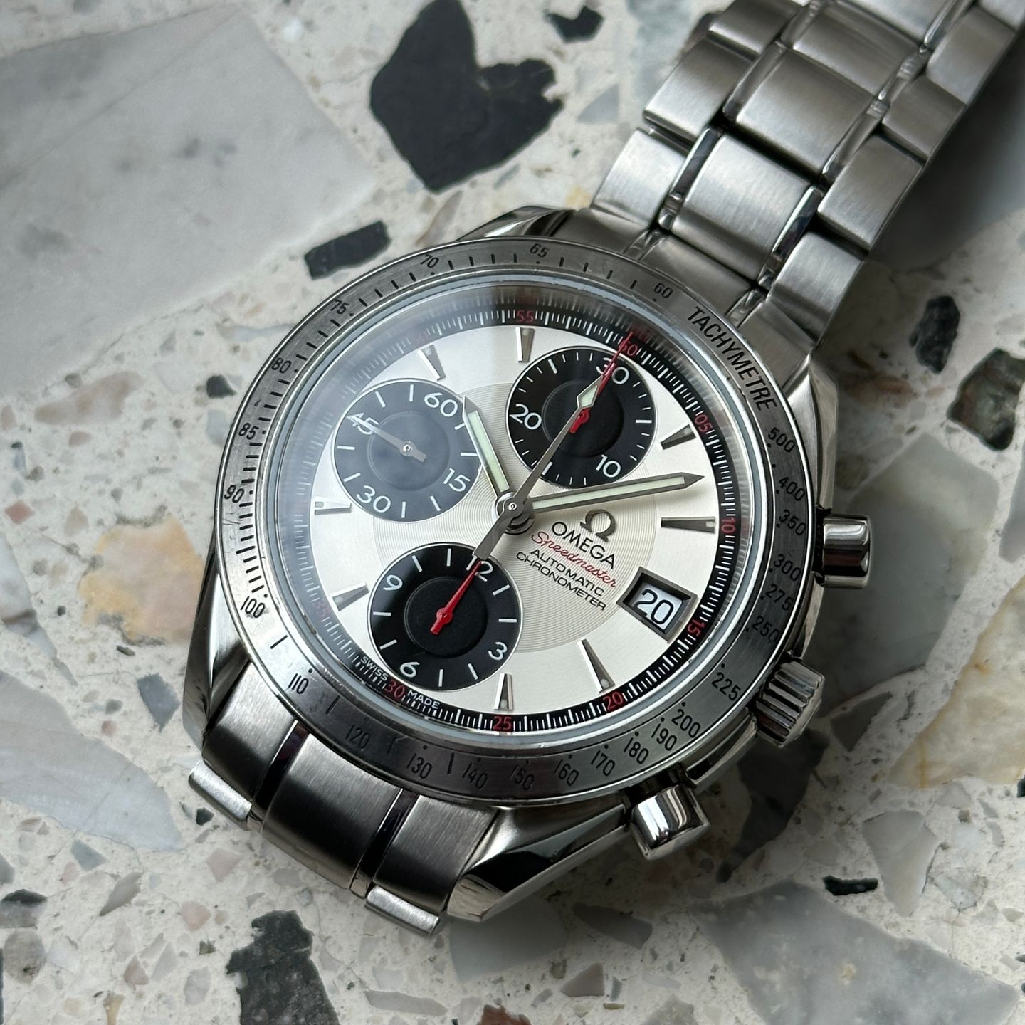 Omega Speedmaster Date 3211.31 (2009) - White dial 39 mm Steel case (1/8)