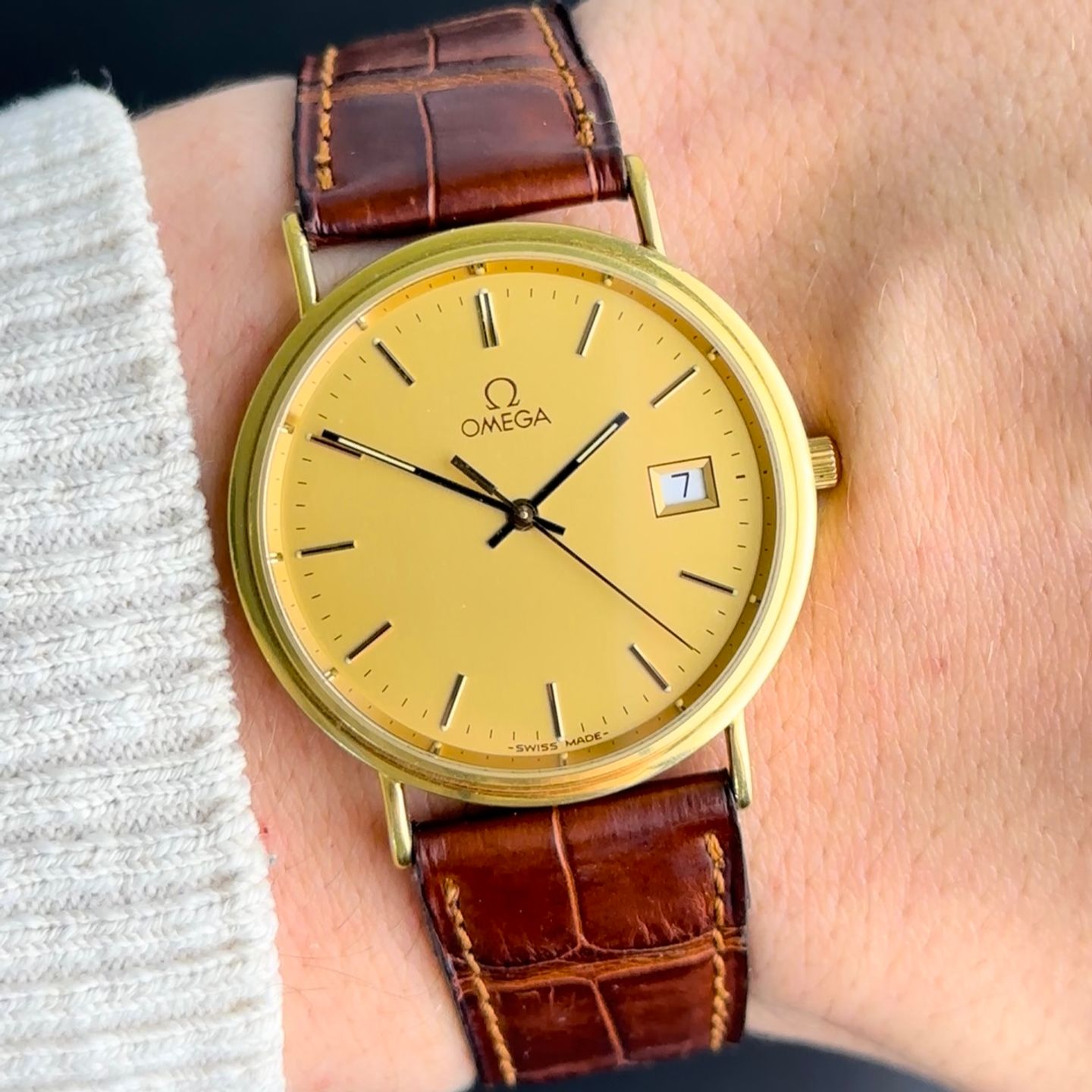 Omega Vintage 196.7500 (1973) - Gold dial 33 mm Yellow Gold case (2/8)