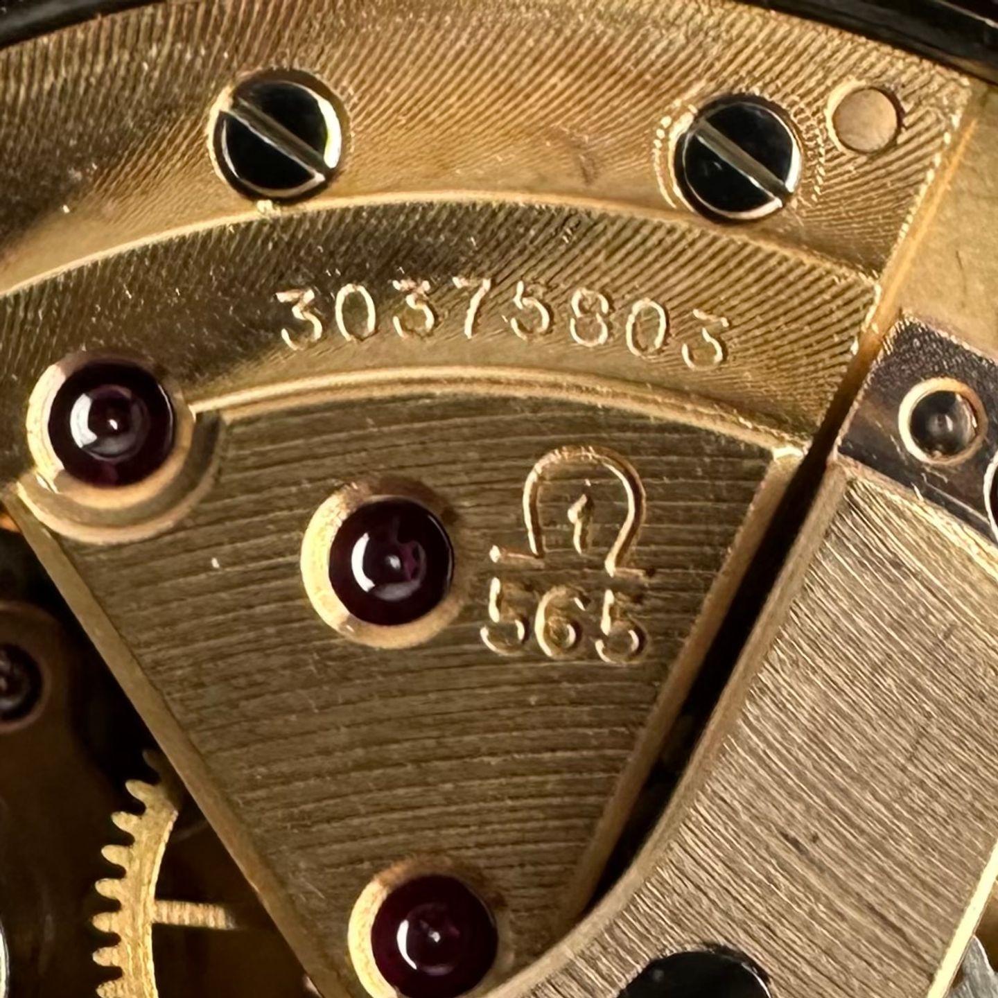 Omega Genève 166.070 - (4/8)